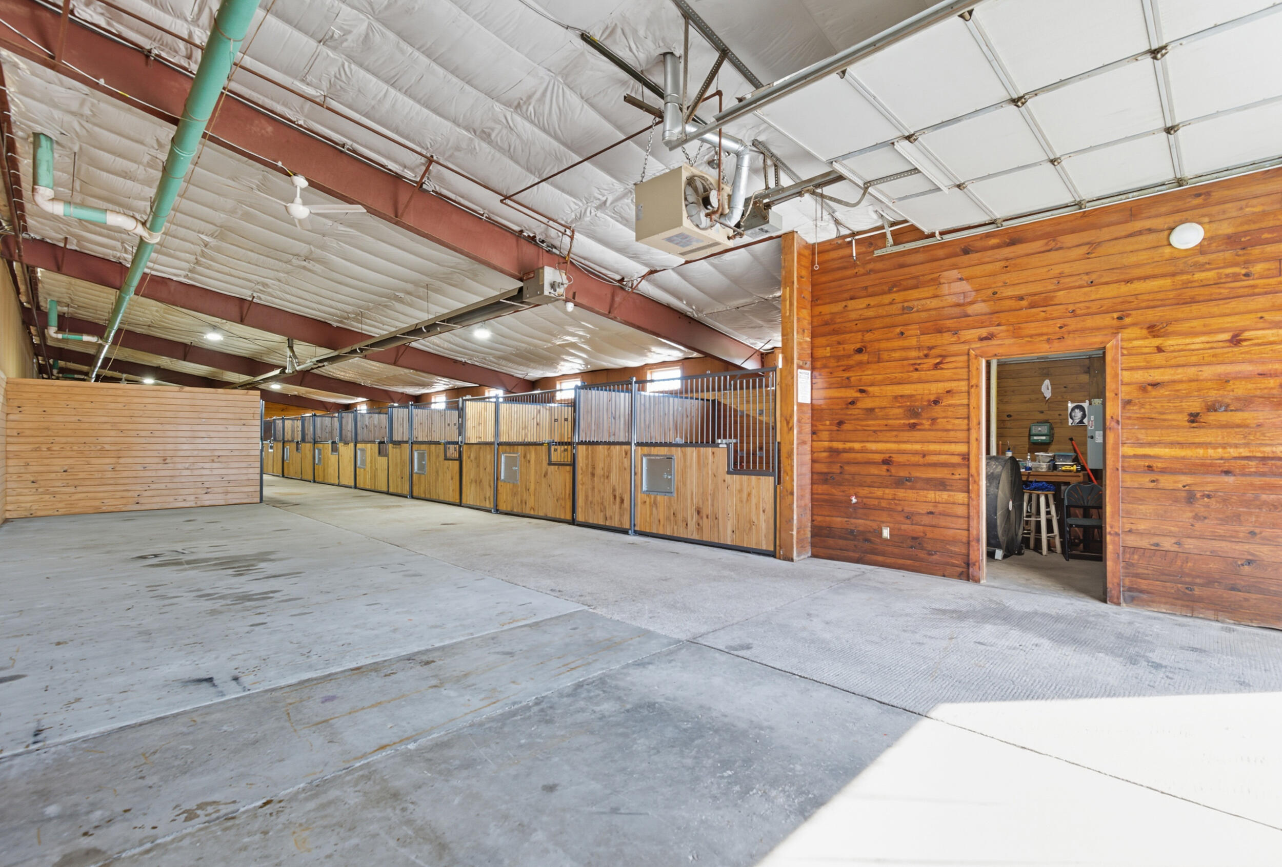 9121 E Bristol Road Property Photo 11