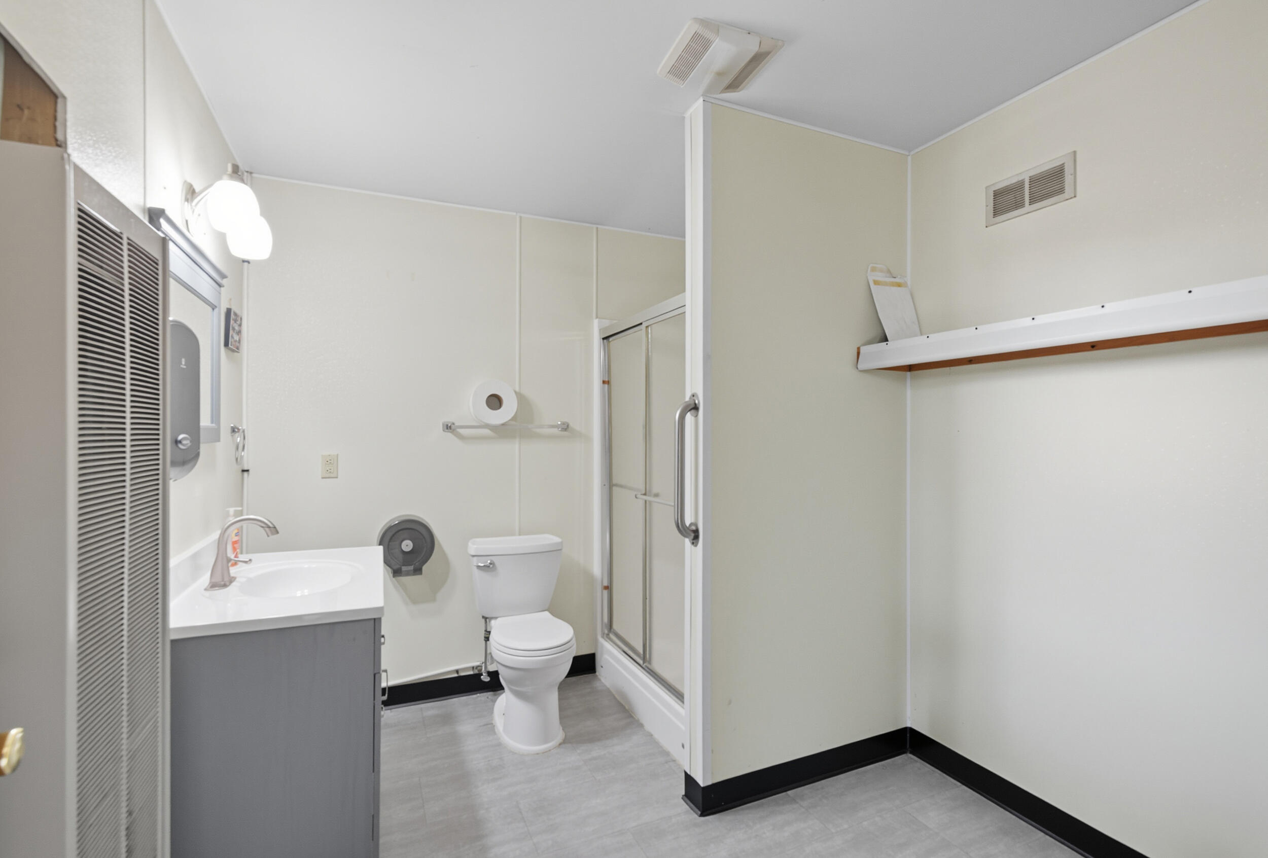 9121 E Bristol Road Property Photo 21
