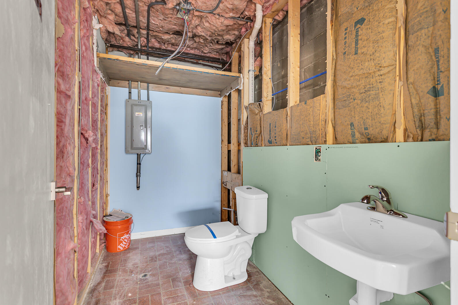 132 N Main Street Property Photo 25