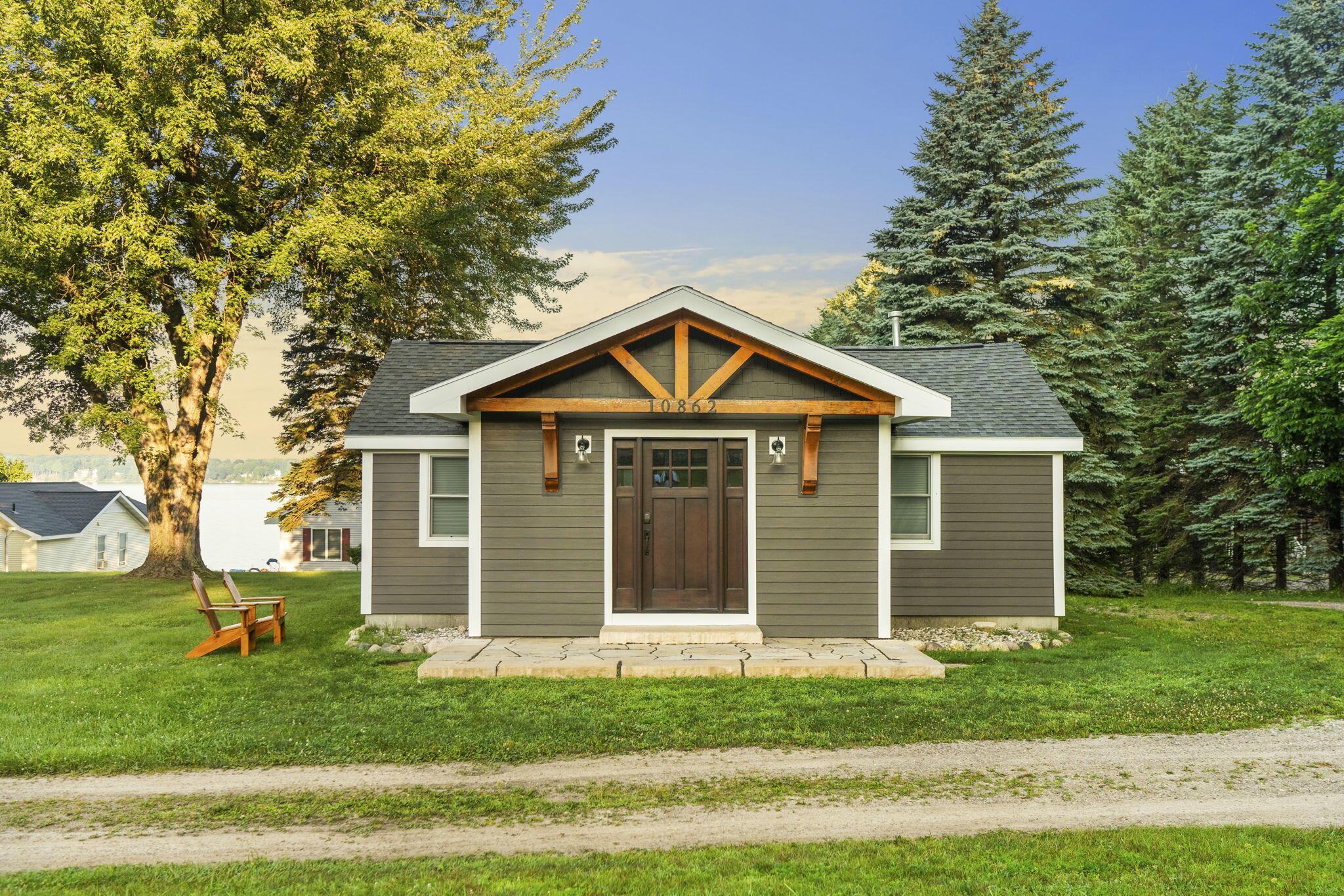 10862 Torchlight Lane Property Photo 3