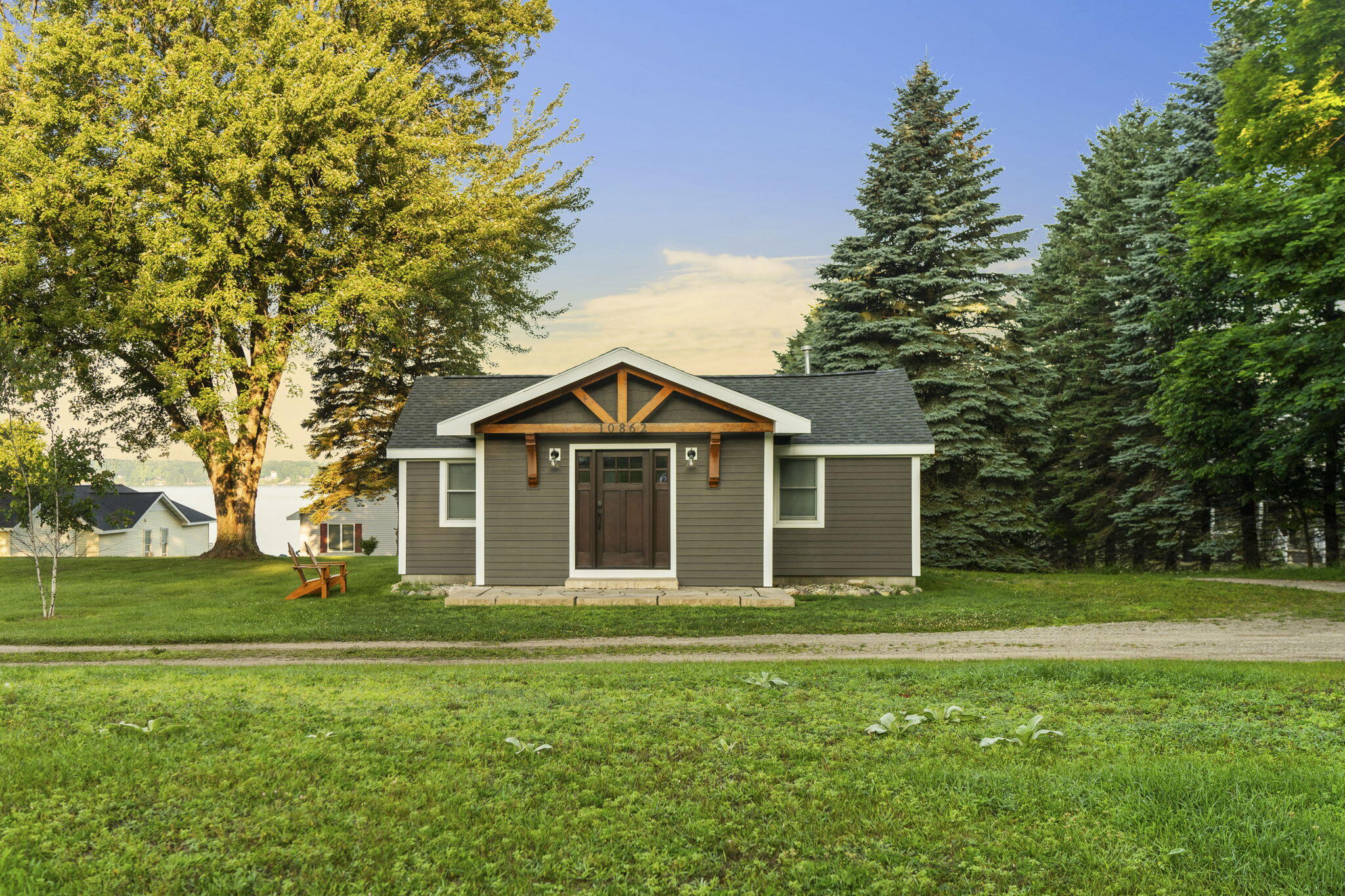 10862 Torchlight Lane Property Photo 4