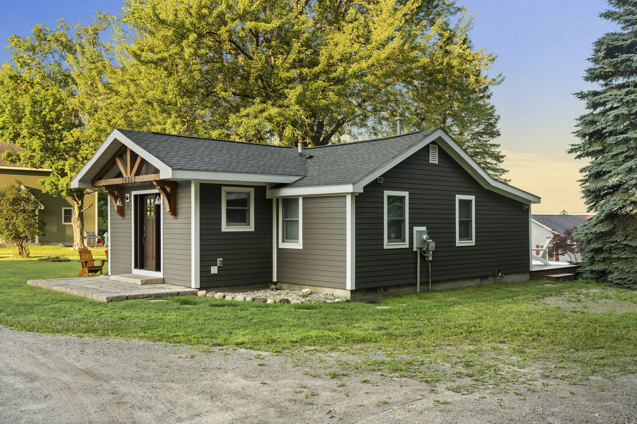 10862 Torchlight Lane Property Photo 7