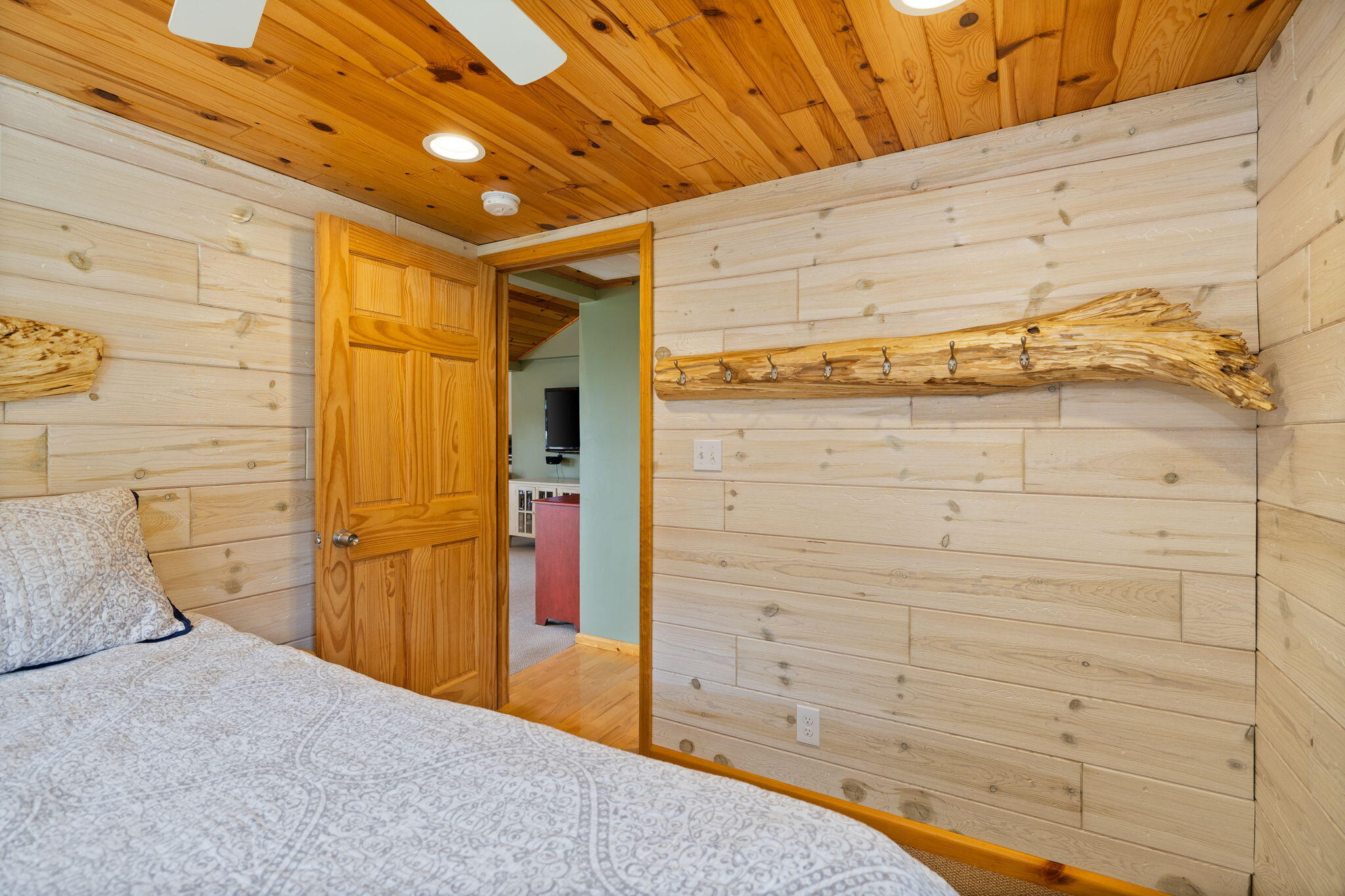 10862 Torchlight Lane Property Photo 23