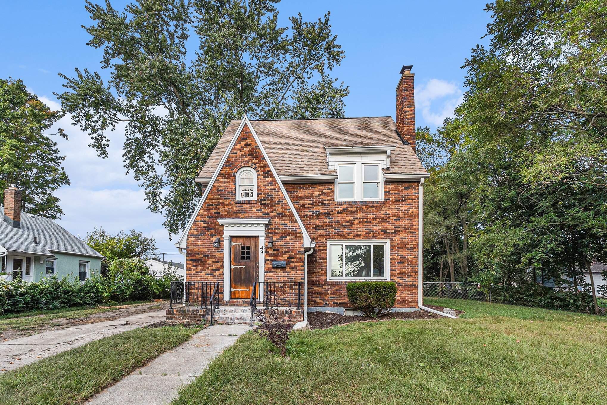 49 N LaVista Boulevard Property Photo 1