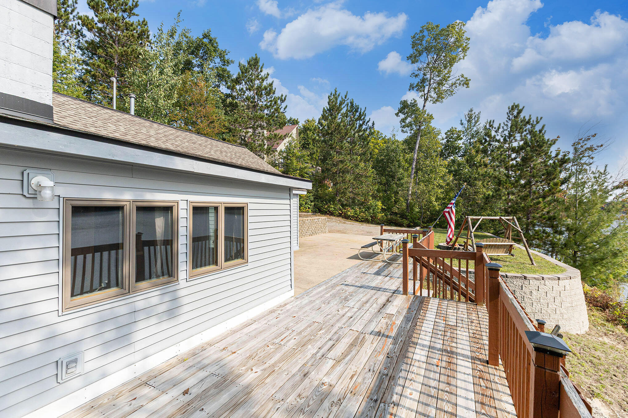 8804 Sunset Trail Road Ne Property Photo 5