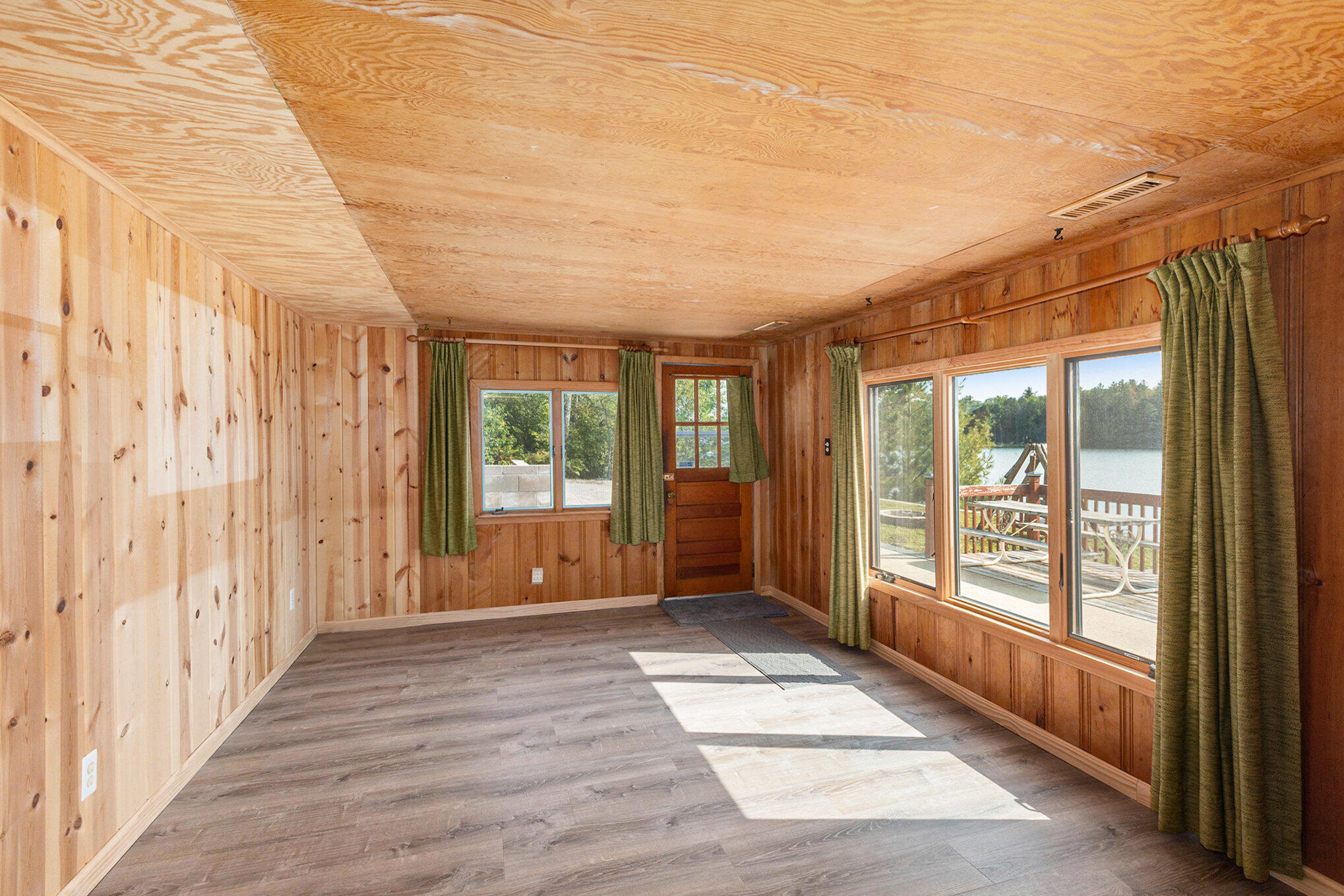 8804 Sunset Trail Road Ne Property Photo 12