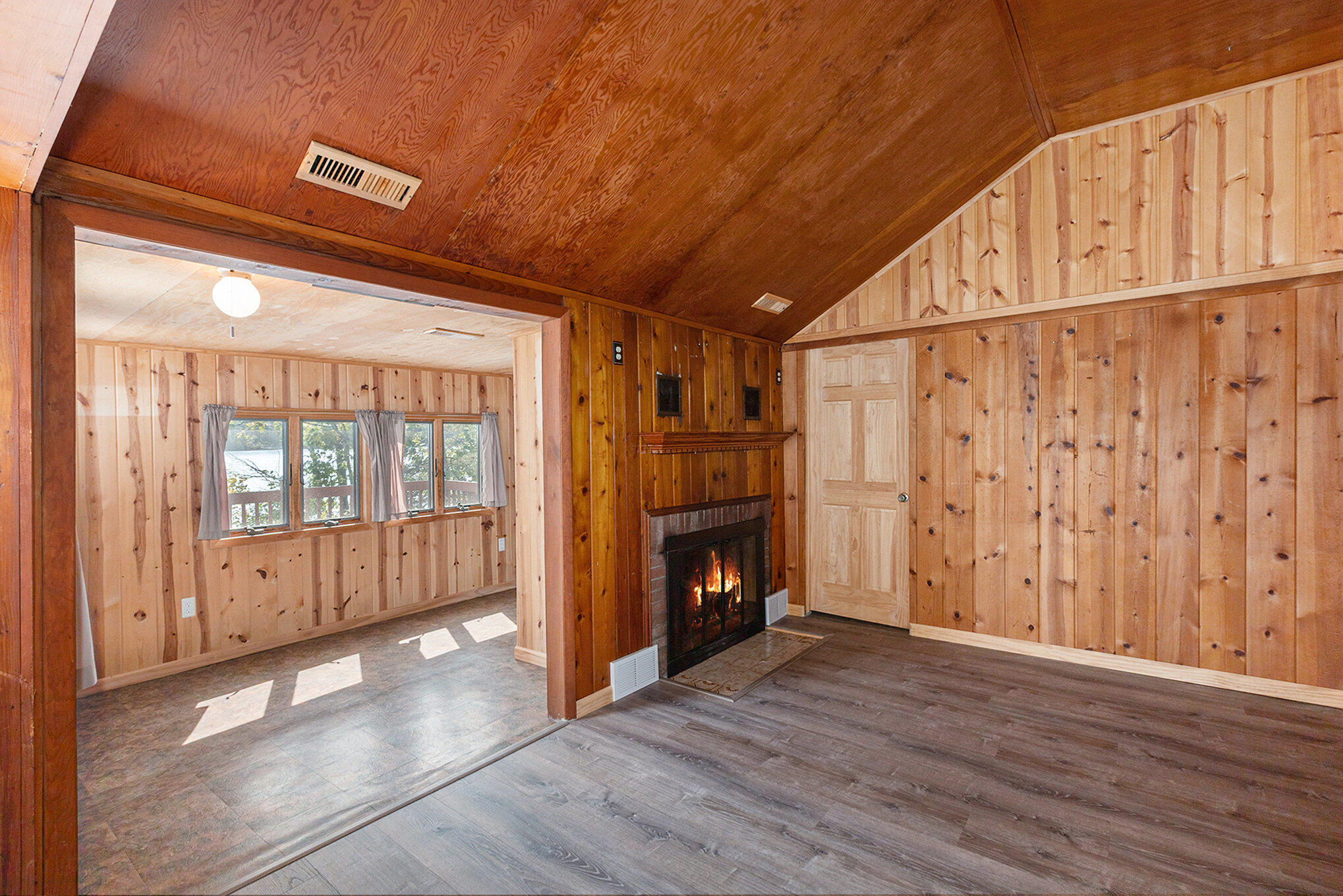 8804 Sunset Trail Road Ne Property Photo 13