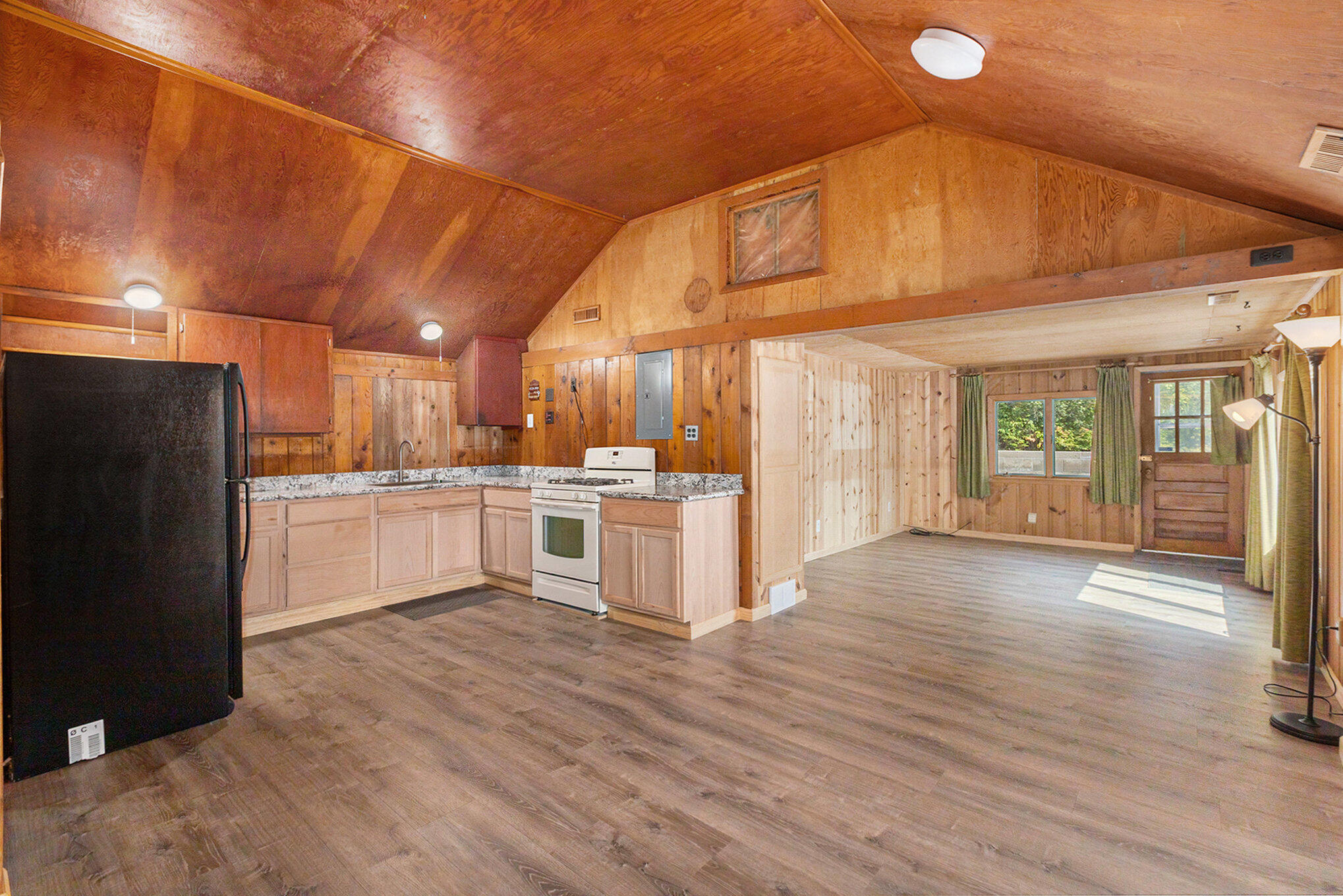 8804 Sunset Trail Road Ne Property Photo 15