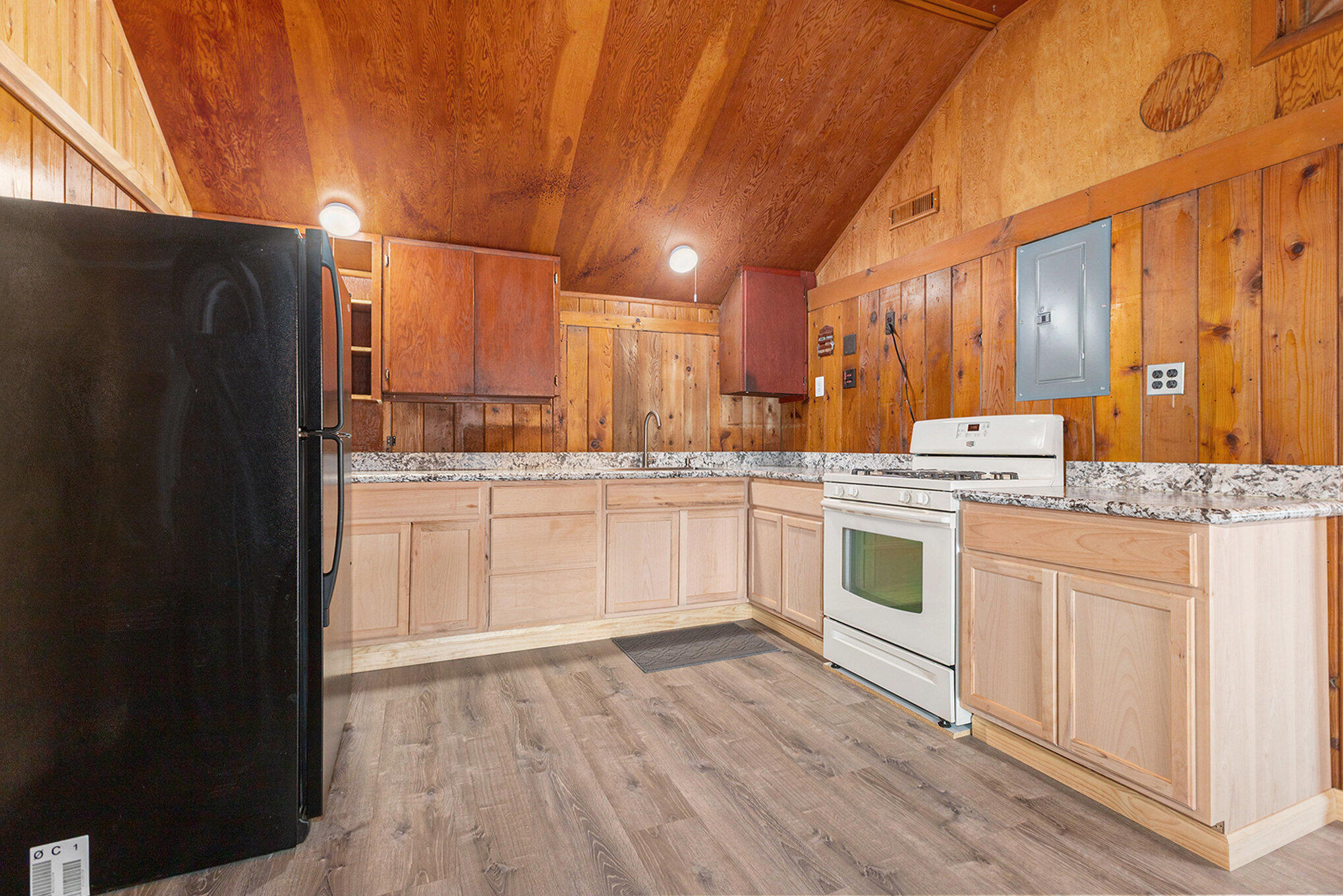 8804 Sunset Trail Road Ne Property Photo 16