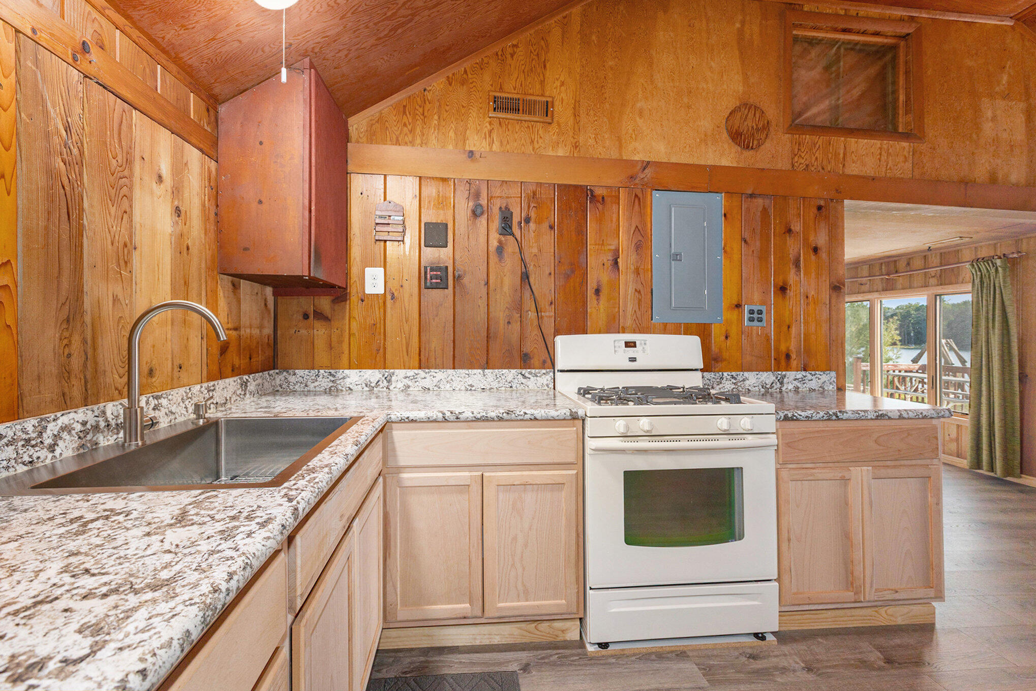8804 Sunset Trail Road Ne Property Photo 17