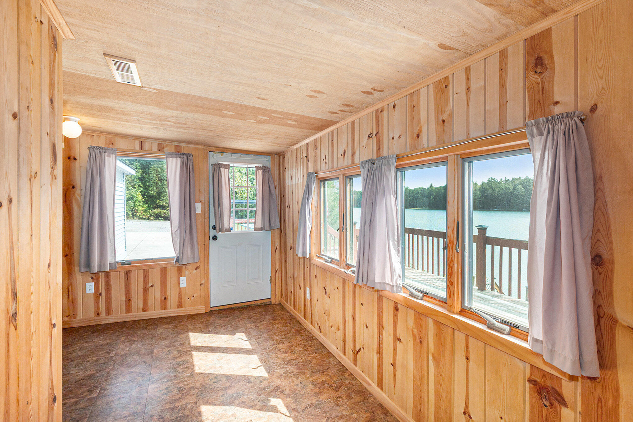 8804 Sunset Trail Road Ne Property Photo 27