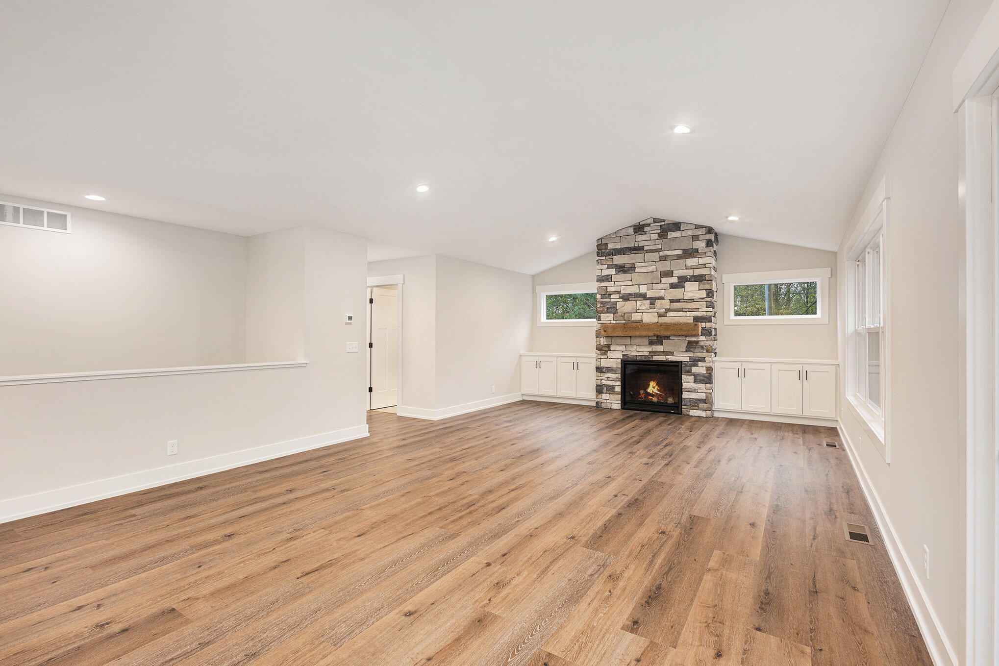 5577 Timberstone Lane Property Photo 8