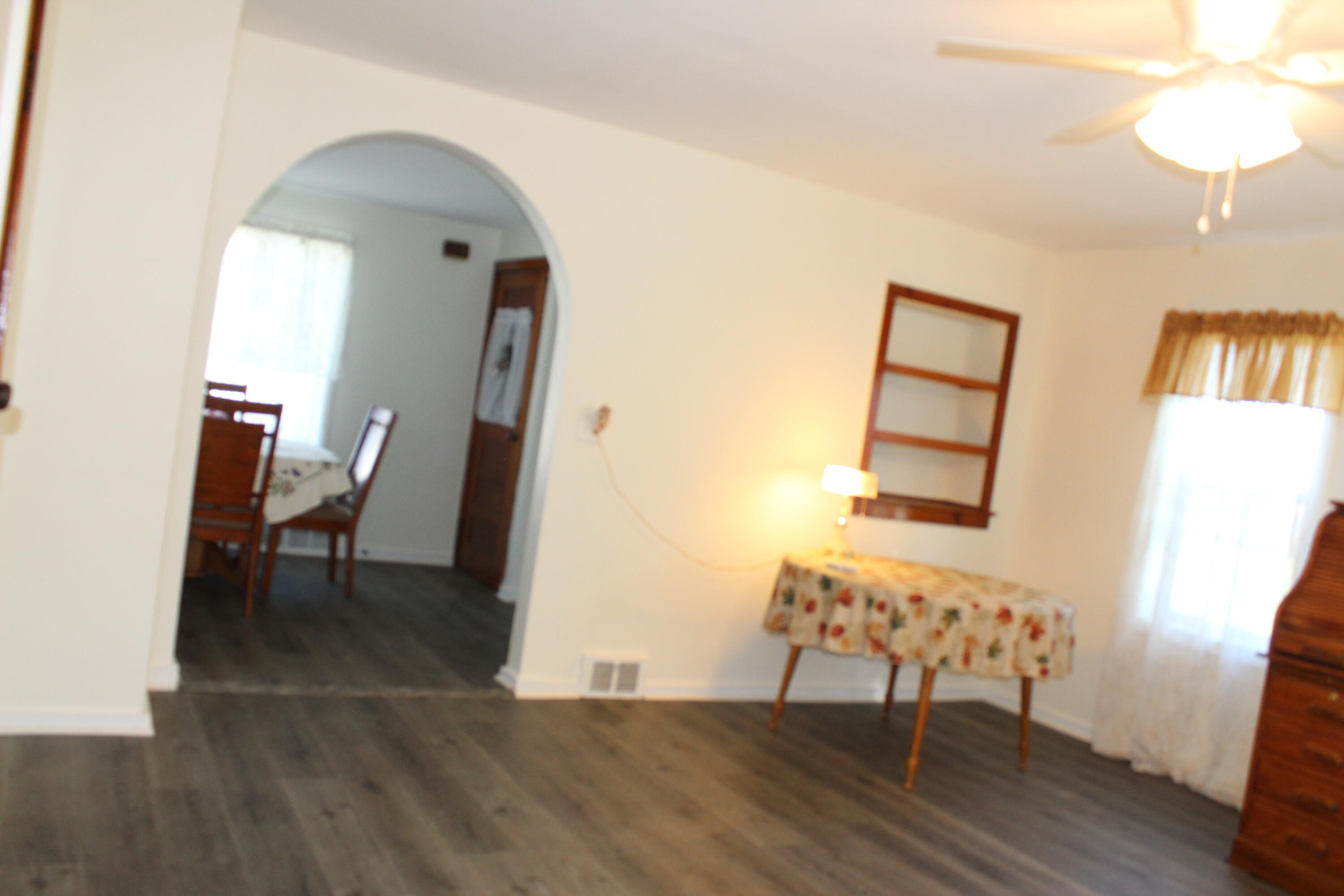 7945 Willow Road Property Photo 4