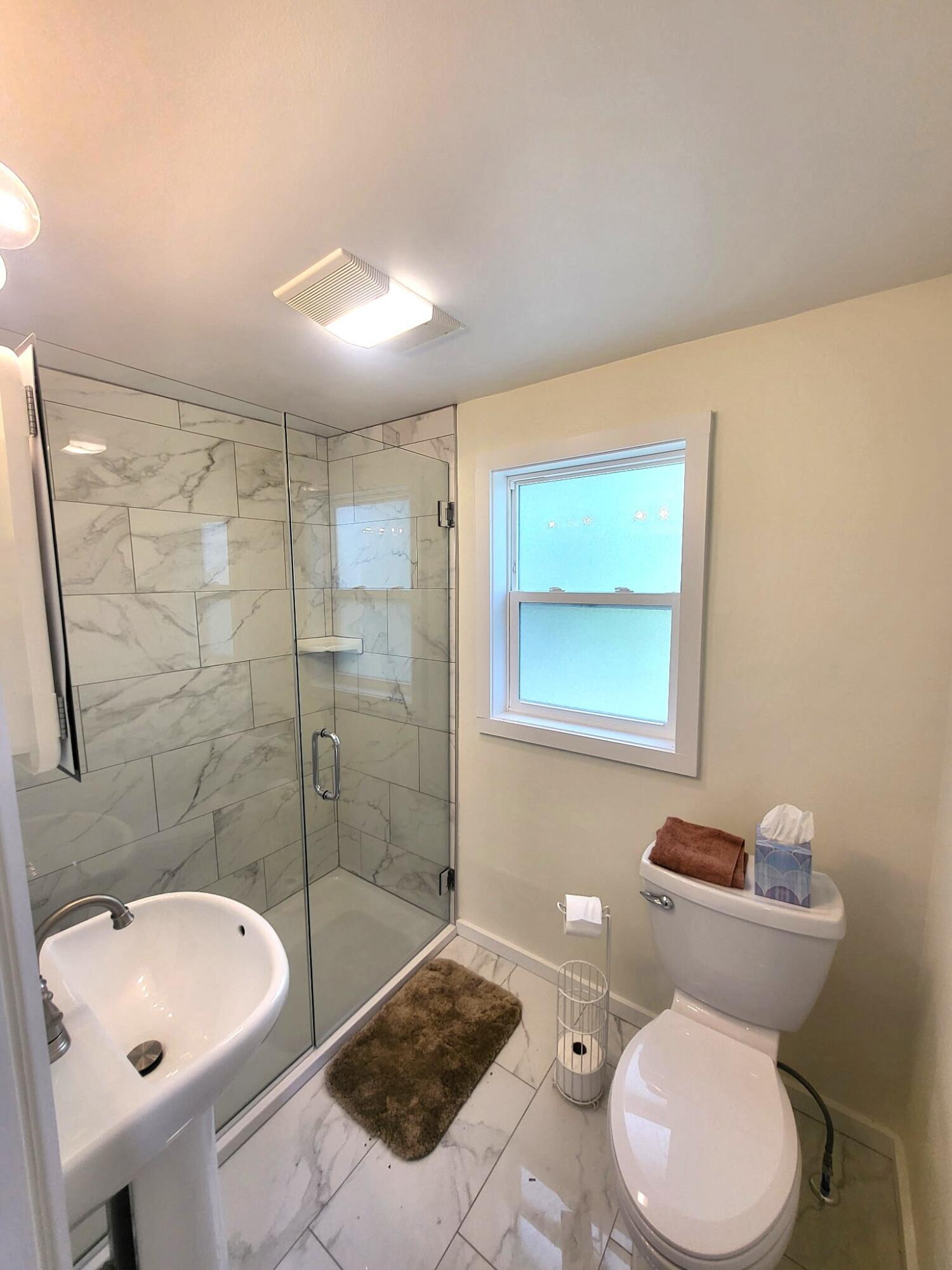 7945 Willow Road Property Photo 6