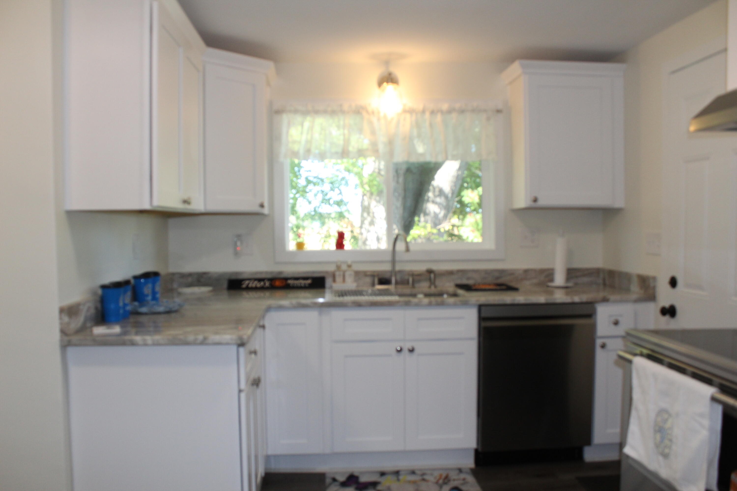 7945 Willow Road Property Photo 10