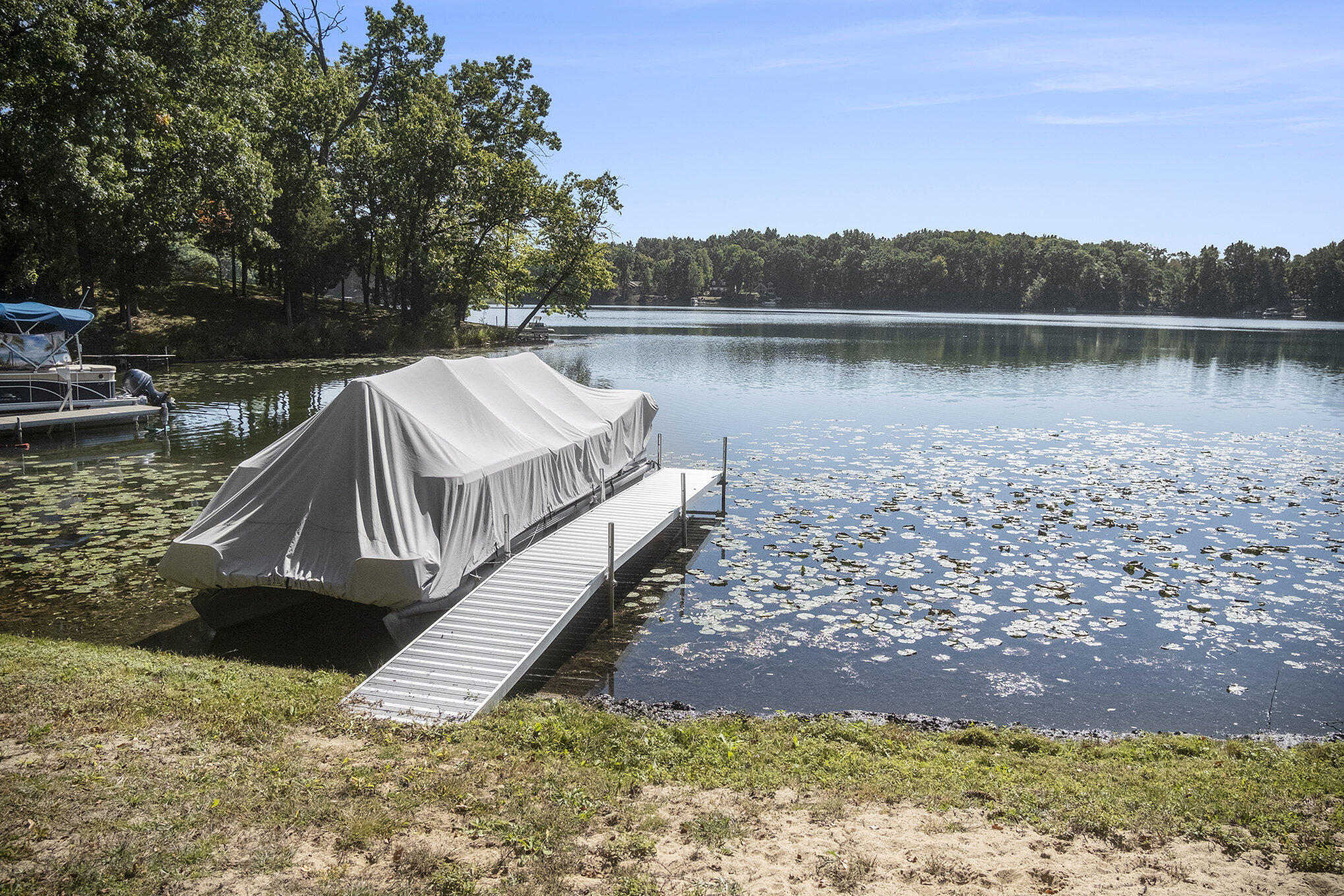 275 Westshore Drive Property Photo 10