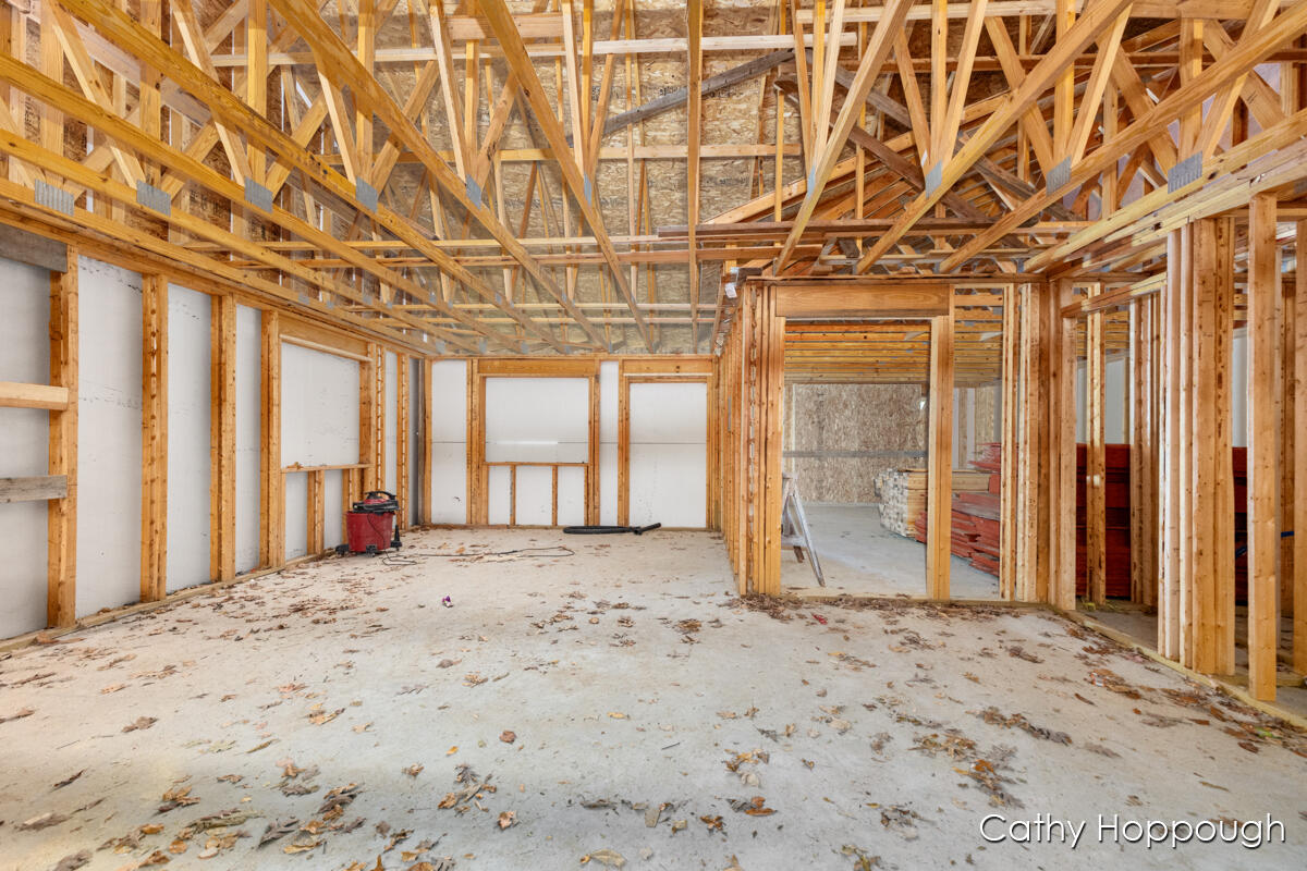 533 E Washington Street A,b Property Photo 8