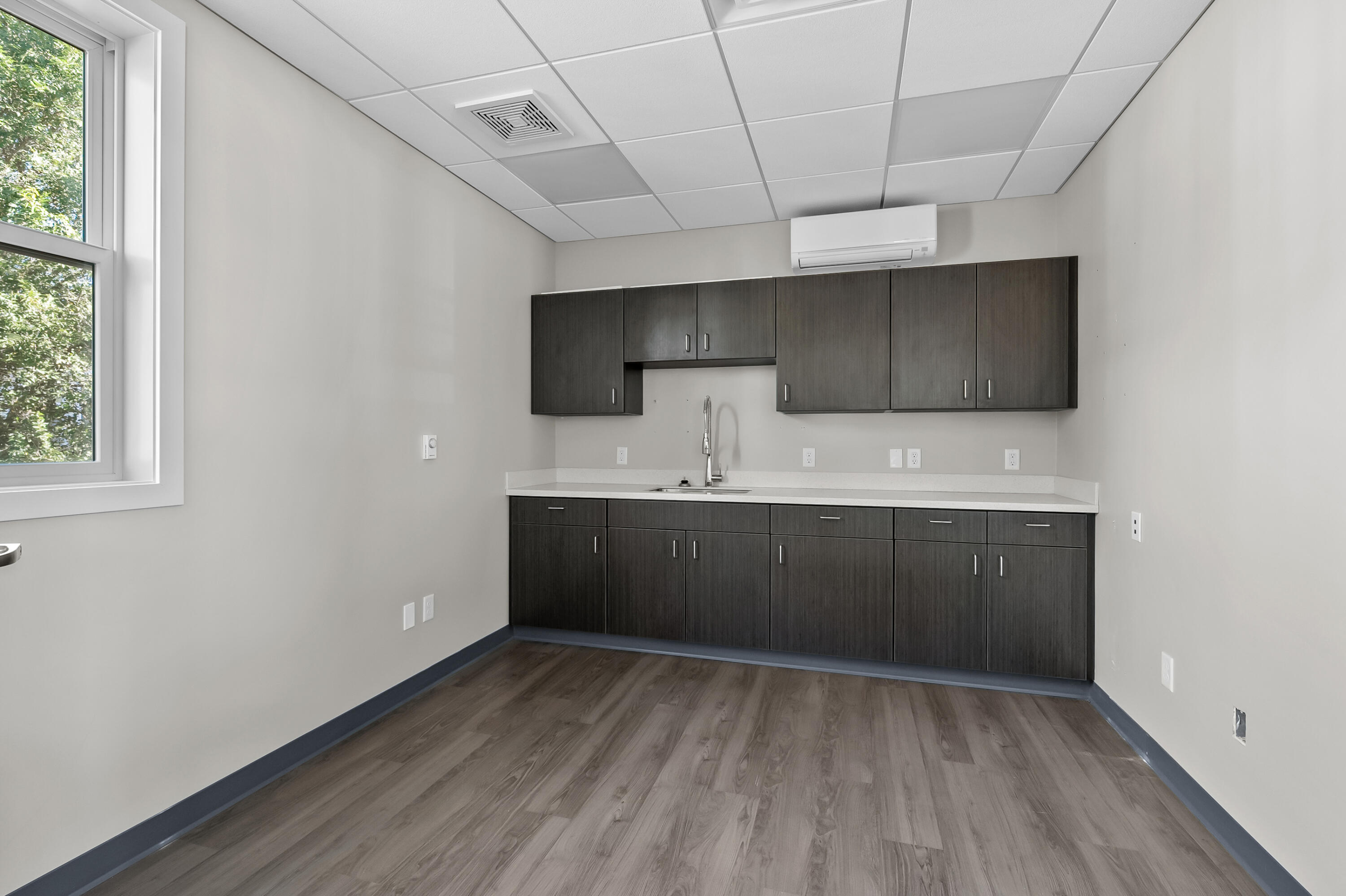 8083 Vineyard Parkway Property Photo 13