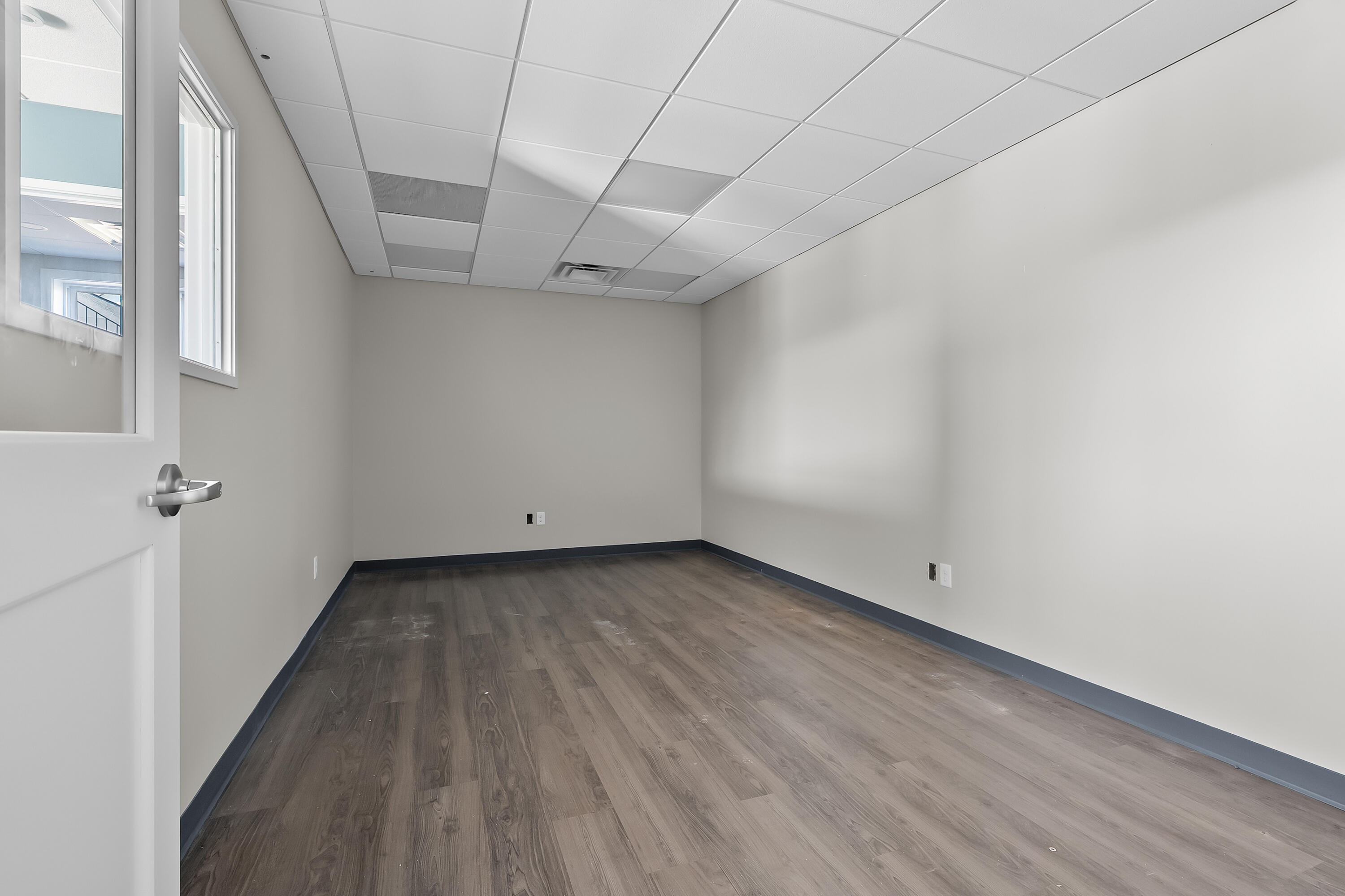 8083 Vineyard Parkway Property Photo 15
