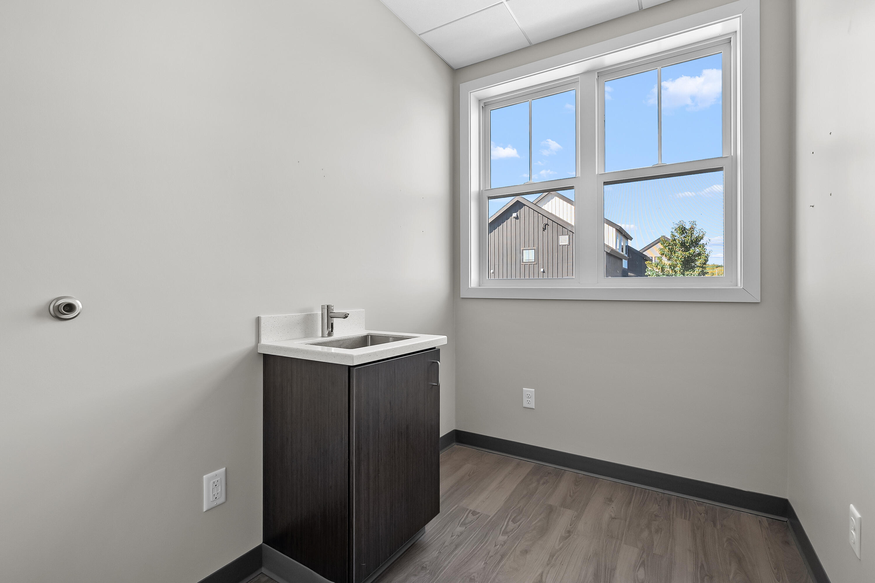 8083 Vineyard Parkway Property Photo 18