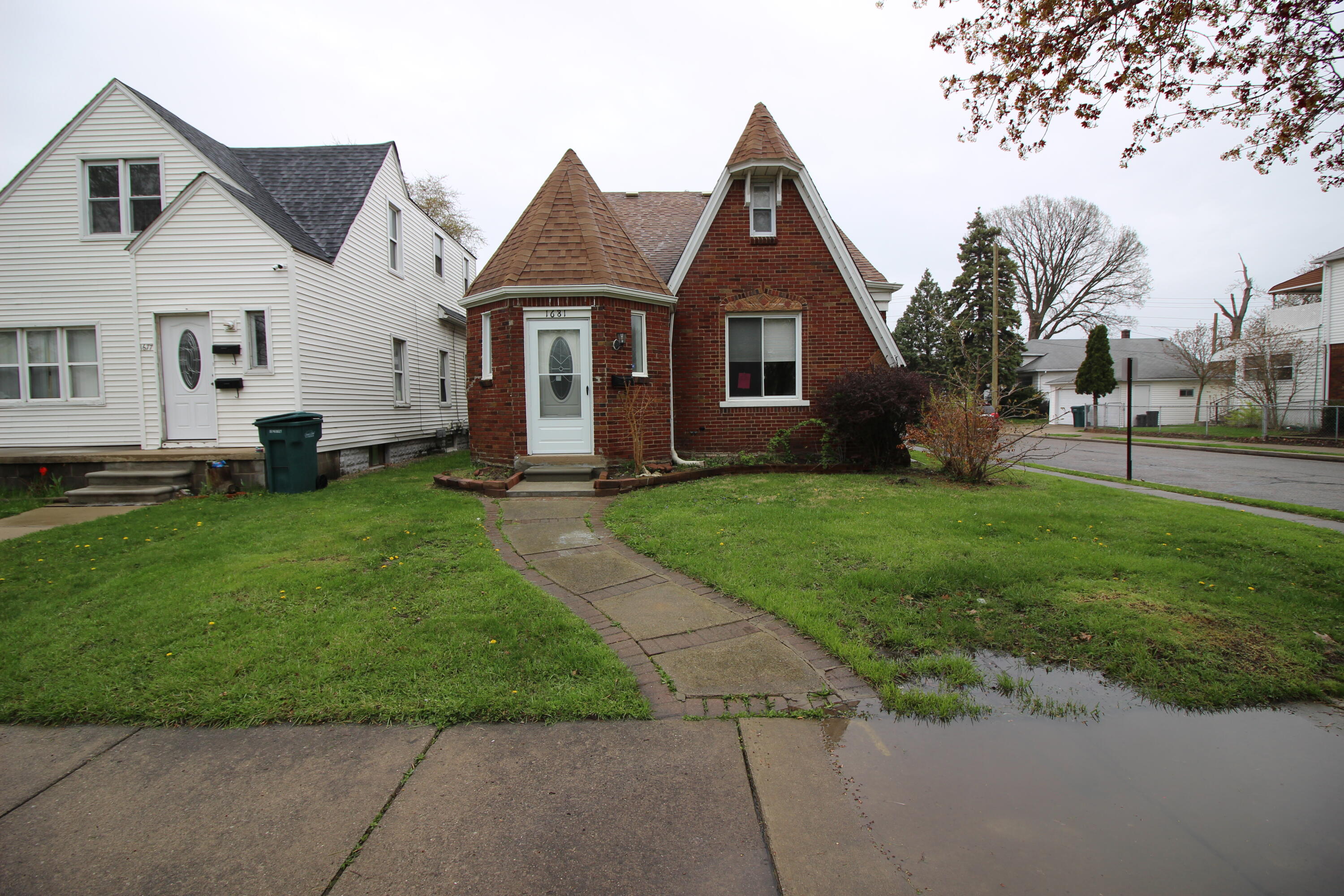 1681 Lafayette Boulevard Property Photo 1