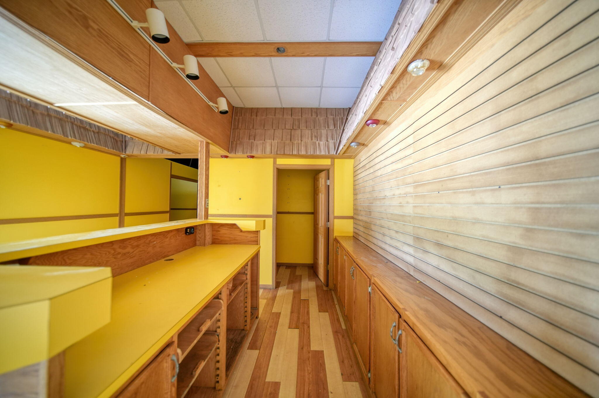 325 Railroad Street Property Photo 111