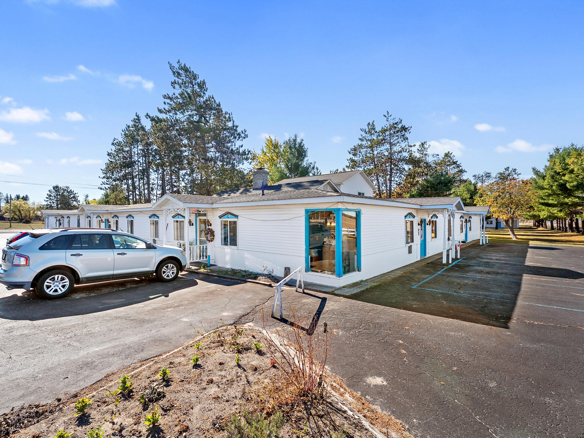 1024 I-75 Business Property Photo 3