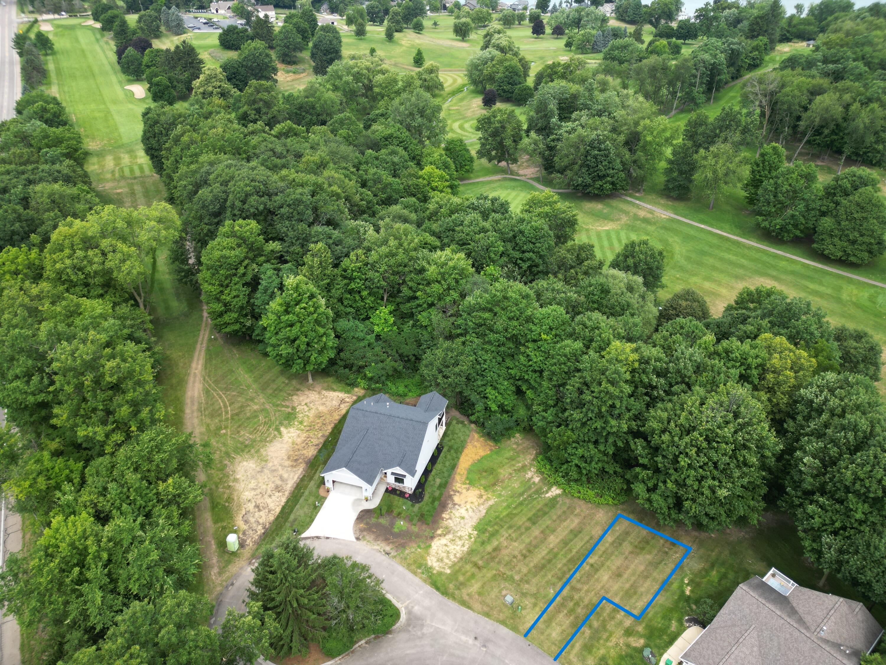 11 Creekside Drive Property Photo 1