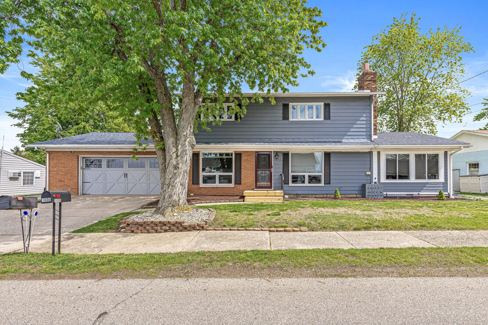 1407 Shore Drive Property Photo 1