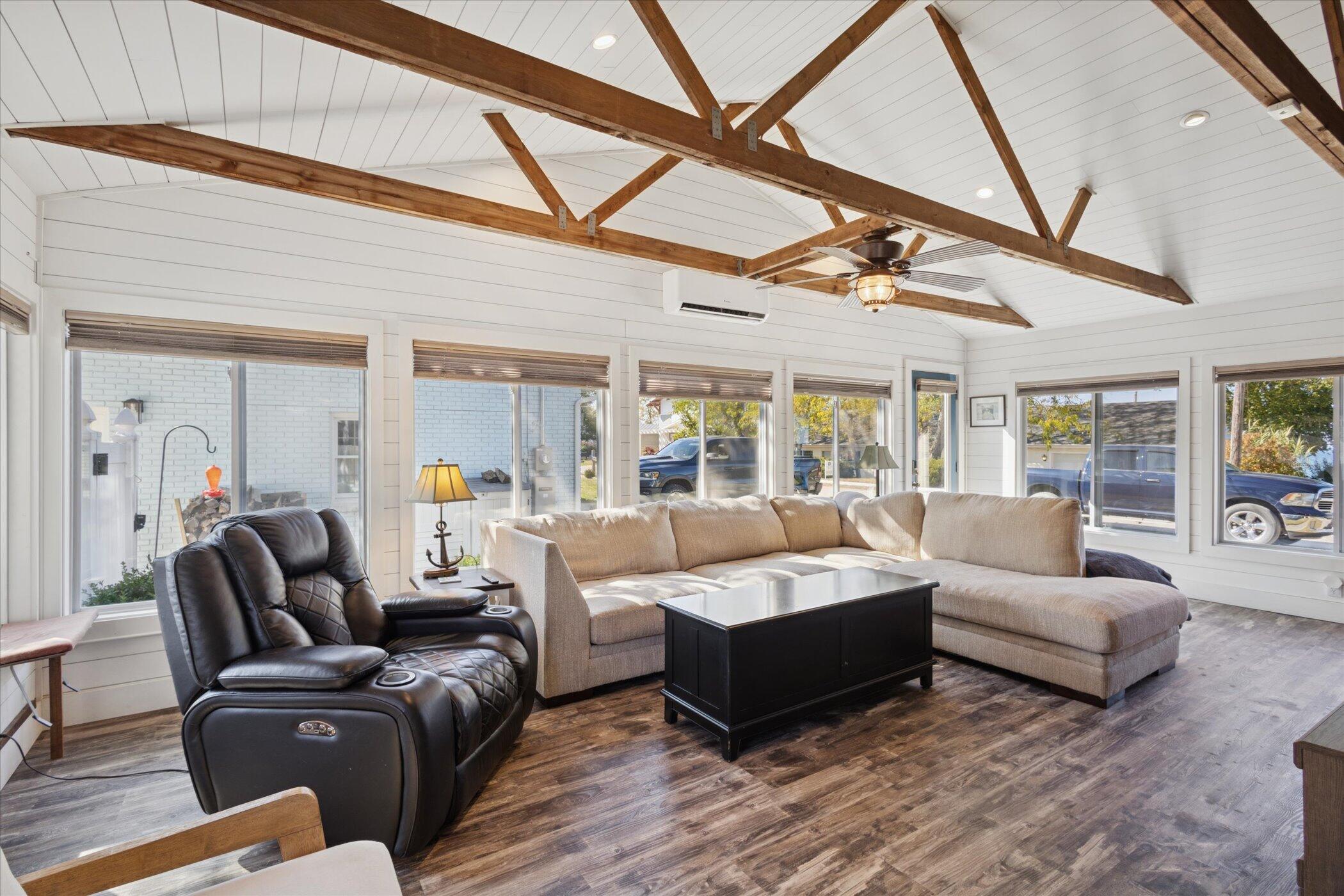 1407 Shore Drive Property Photo 6