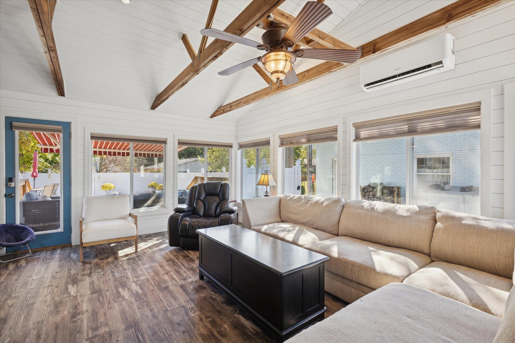 1407 Shore Drive Property Photo 7