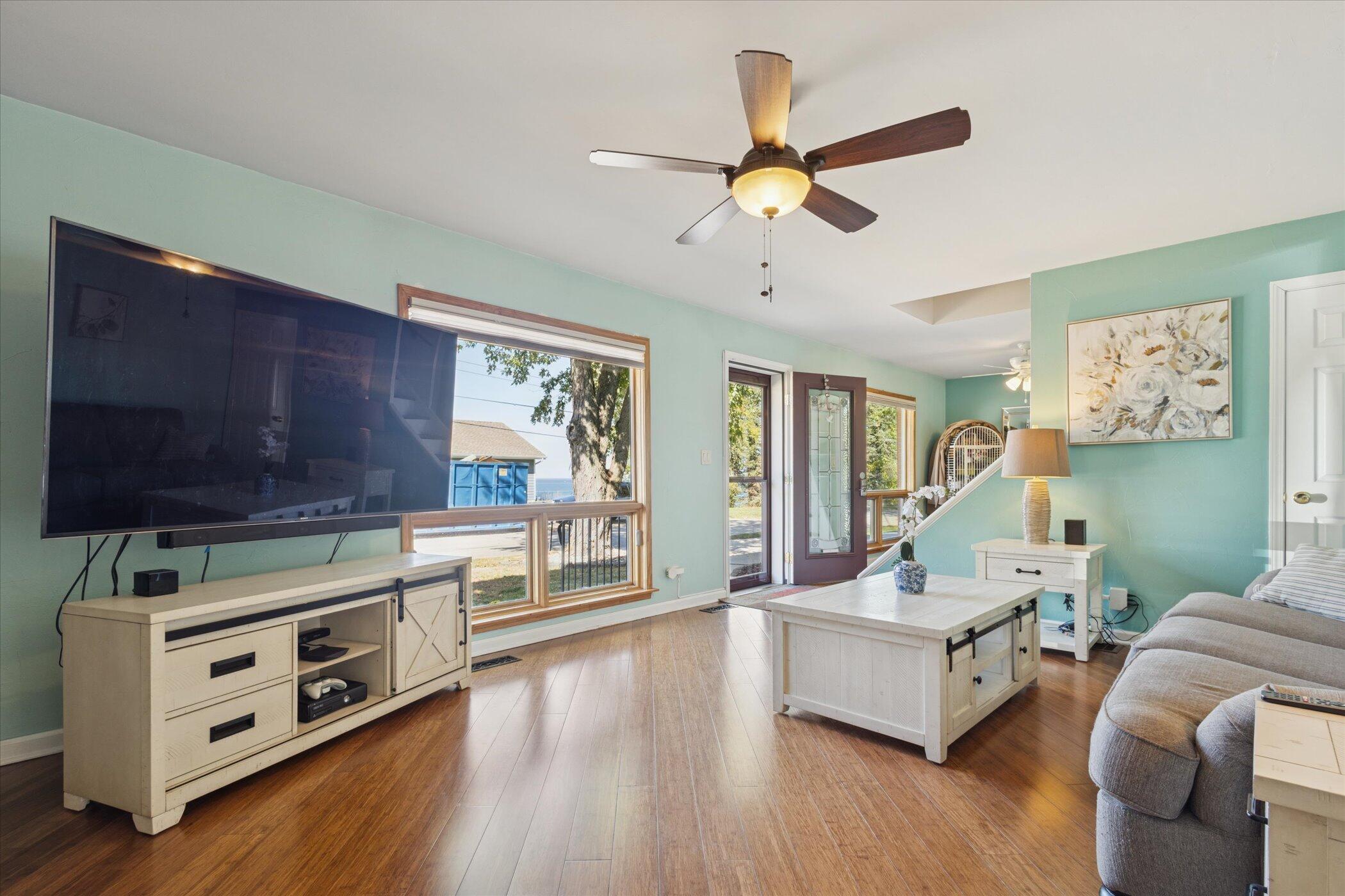 1407 Shore Drive Property Photo 9