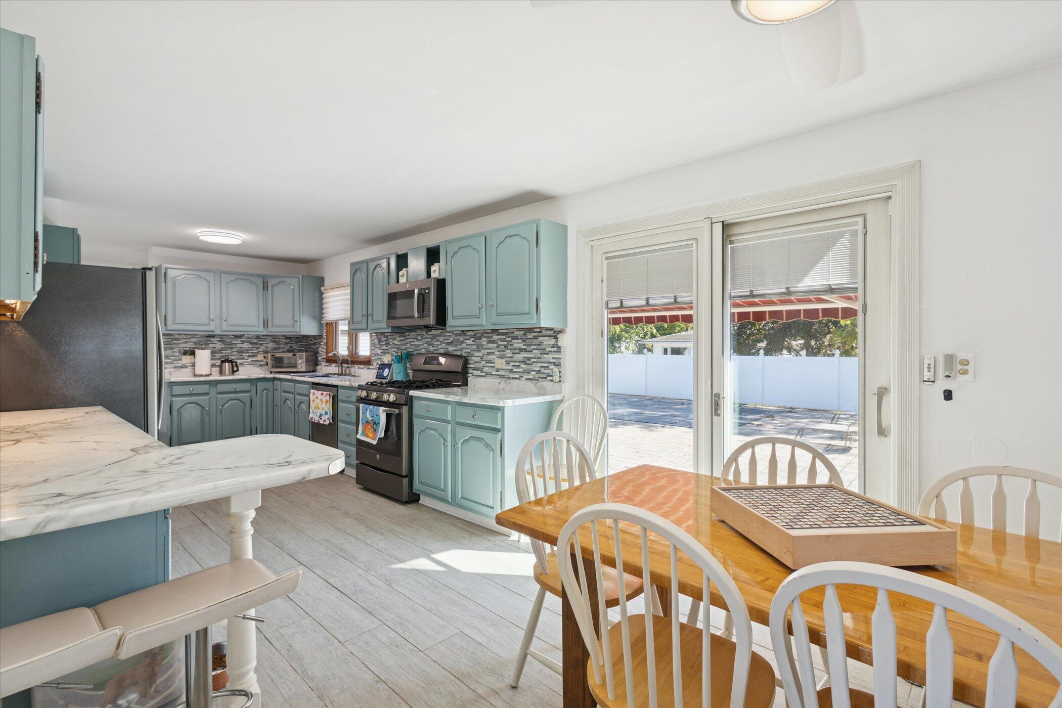 1407 Shore Drive Property Photo 11