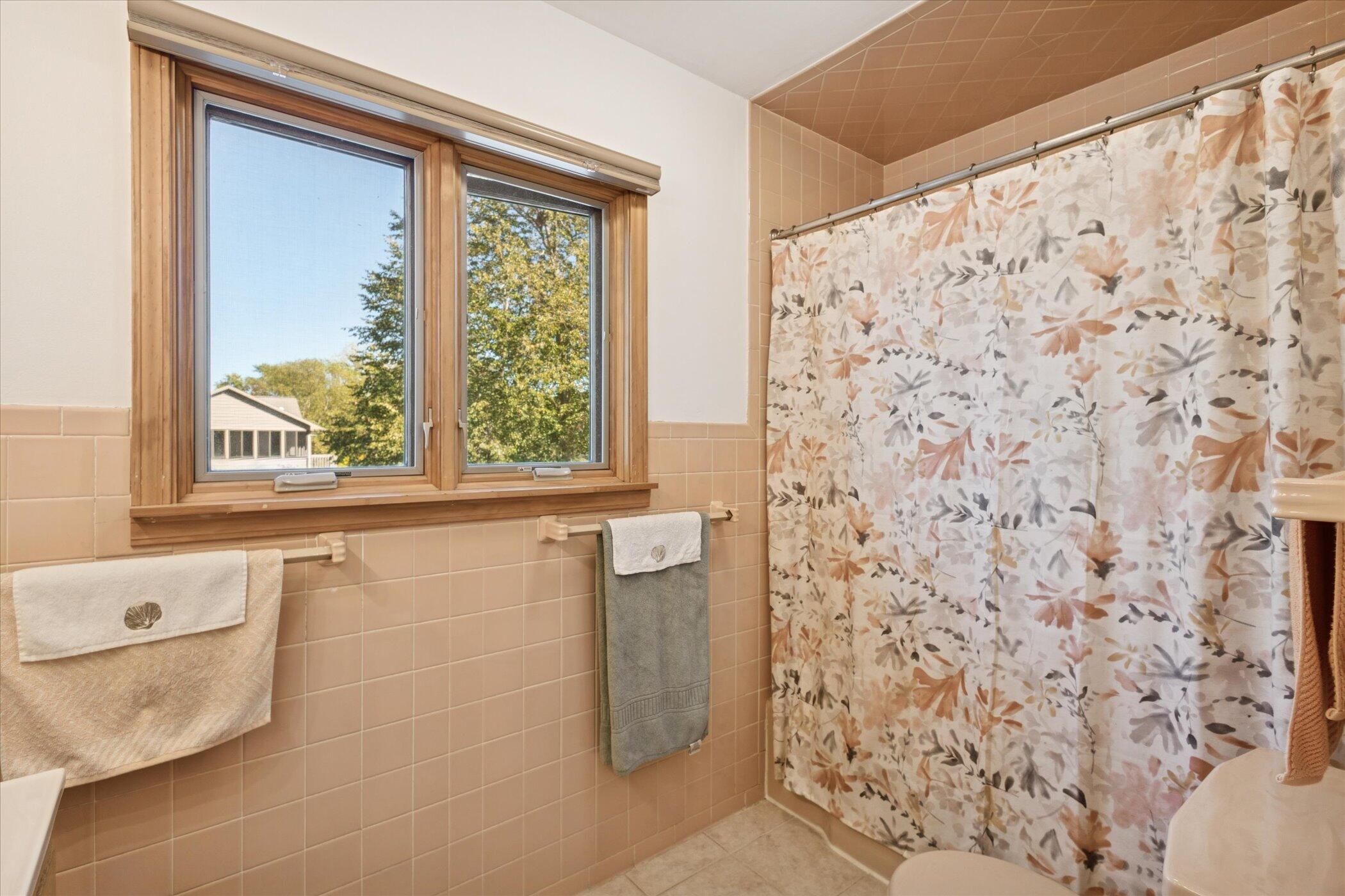 1407 Shore Drive Property Photo 17