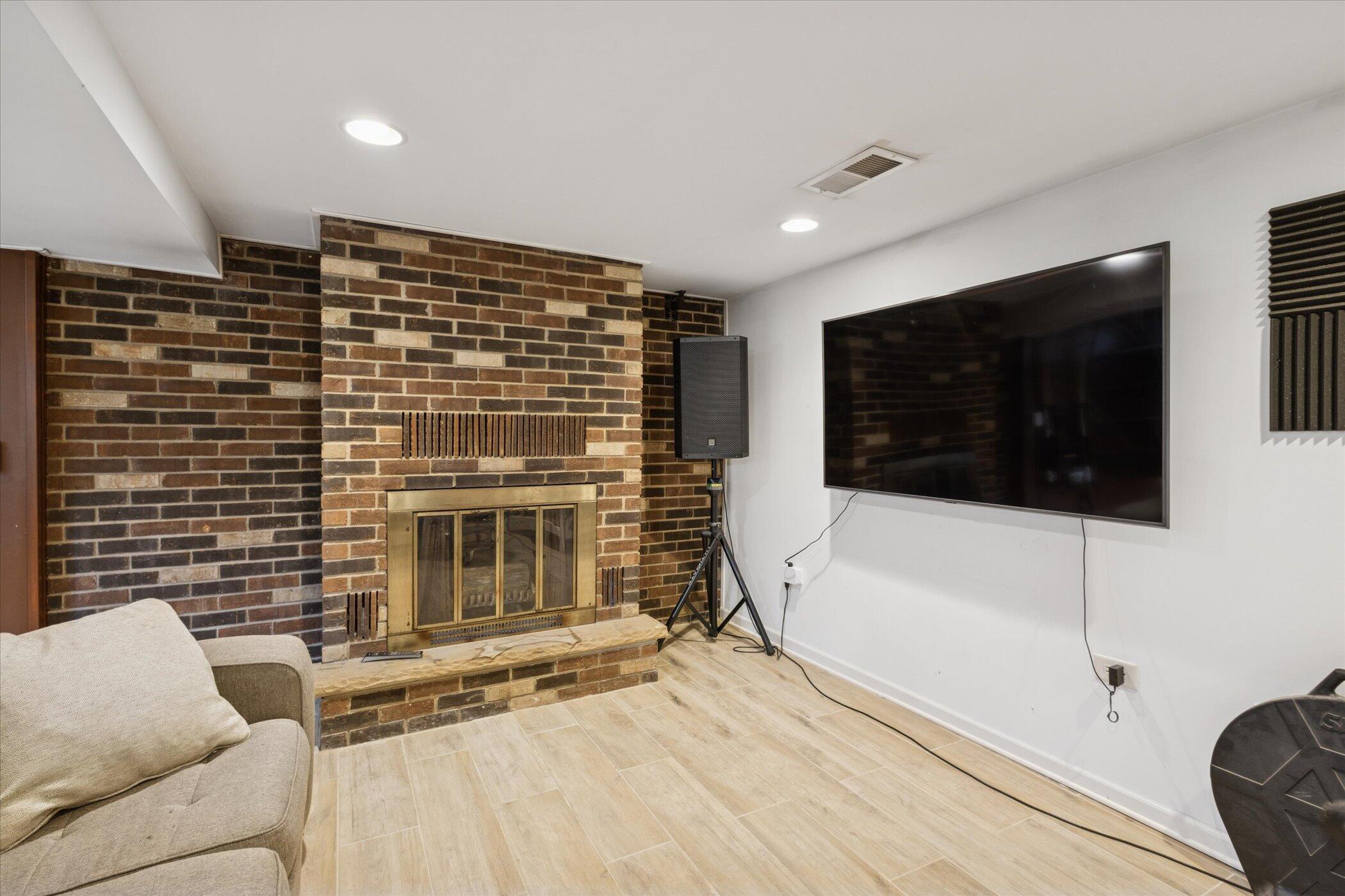 1407 Shore Drive Property Photo 25