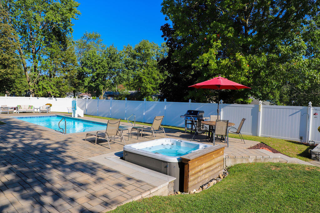 1407 Shore Drive Property Photo 52