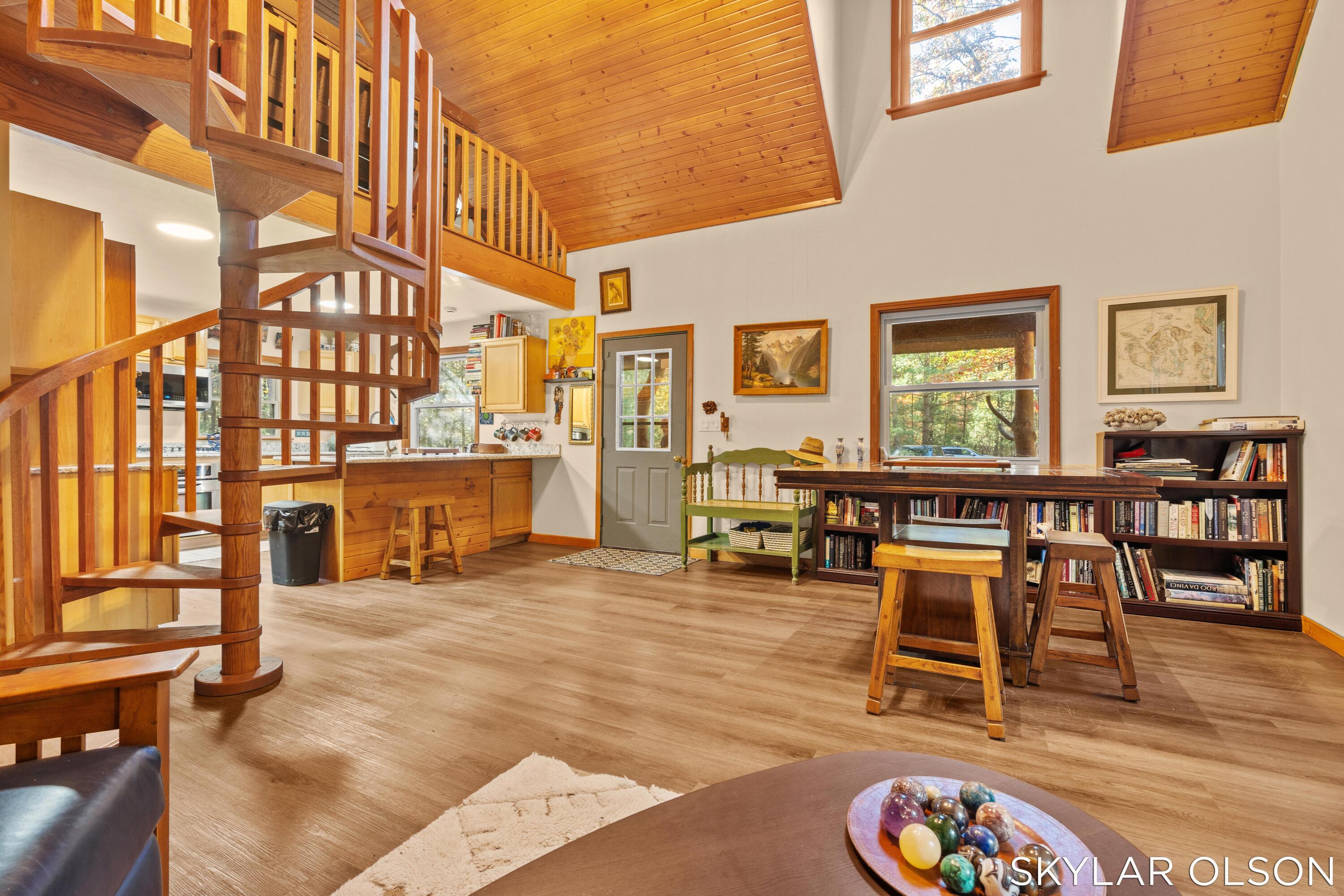 10711 N Tuttle Road Property Photo 8
