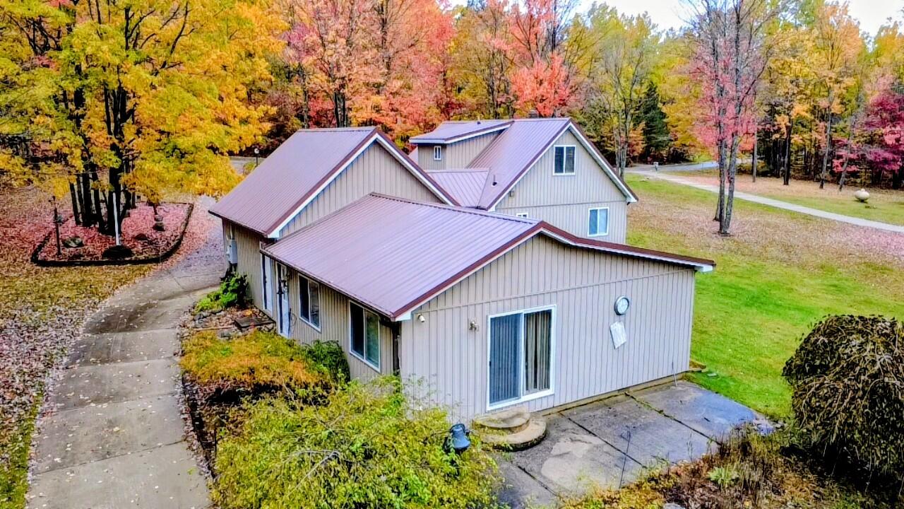 108 Deerwood Court Property Photo 7