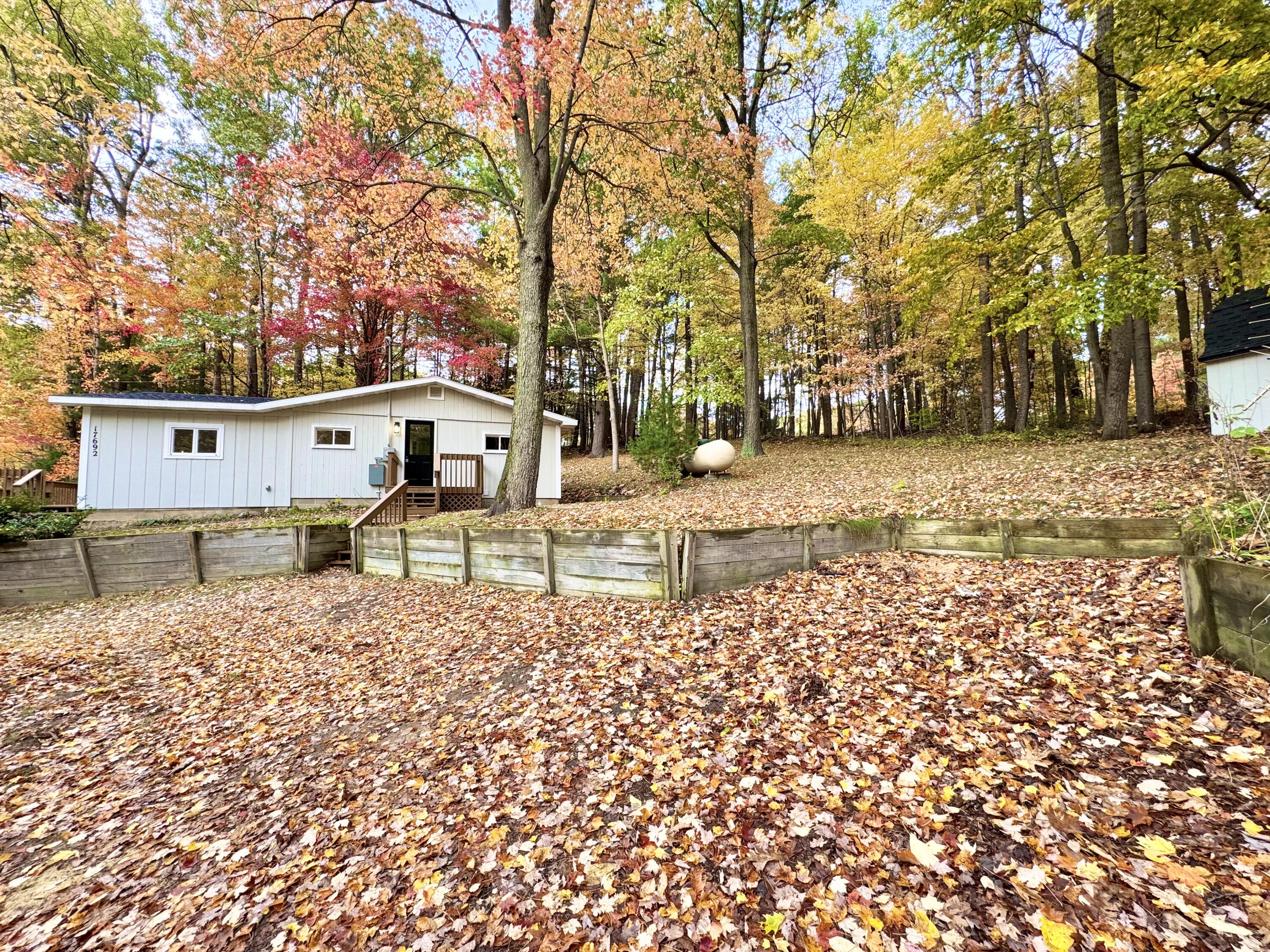 17692 Lake Drive Property Photo 6