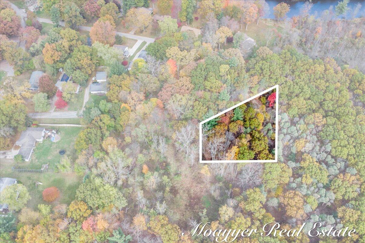 632 Edgewood Drive Property Photo 3