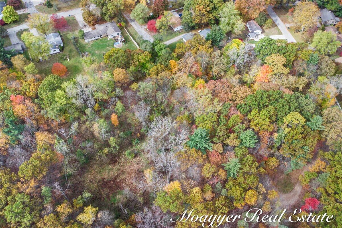 632 Edgewood Drive Property Photo 4