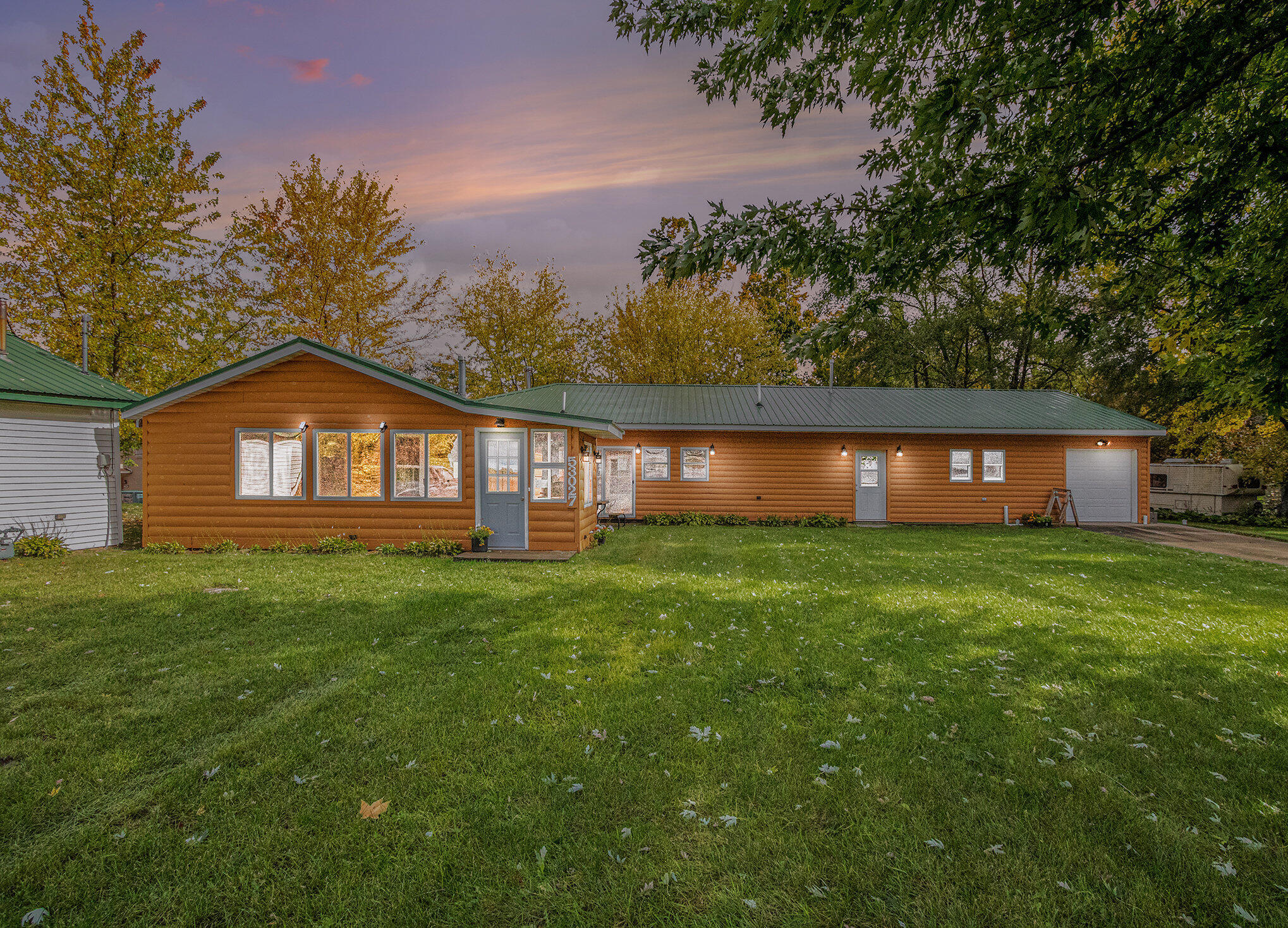 53027 Twin Lakes Road Property Photo 2