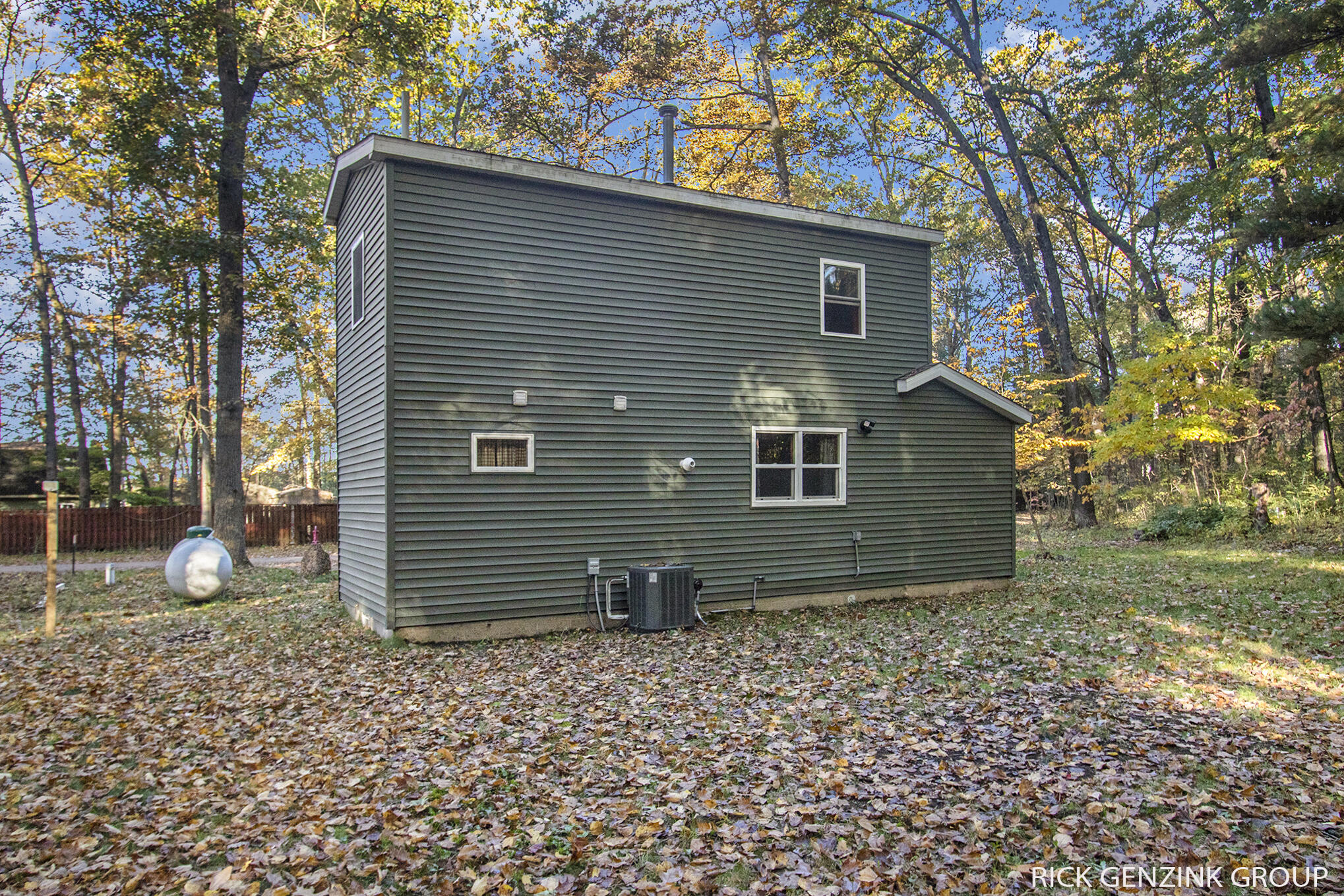 955 54th Street Property Photo 4