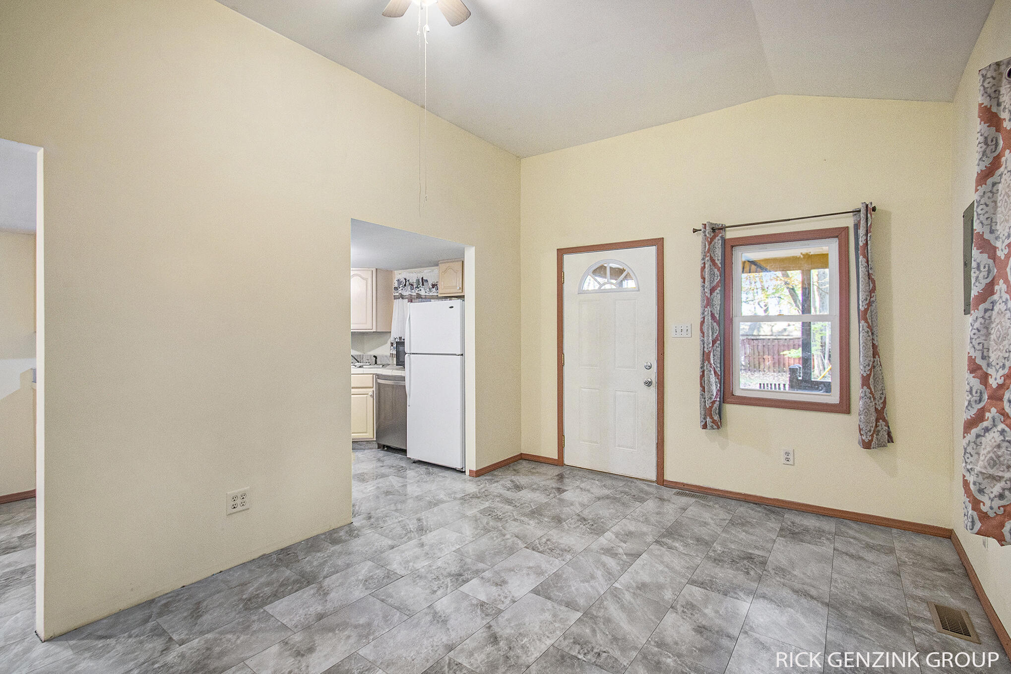 955 54th Street Property Photo 6