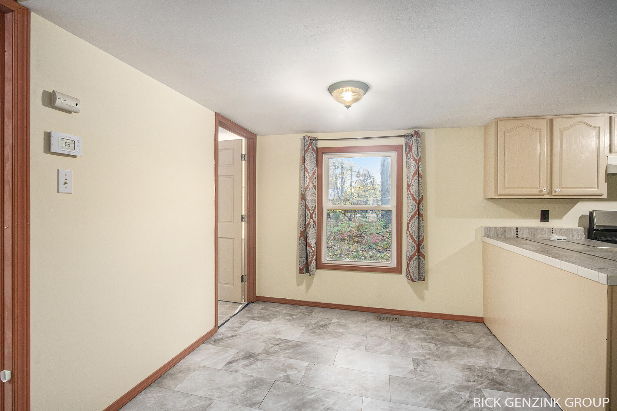 955 54th Street Property Photo 9