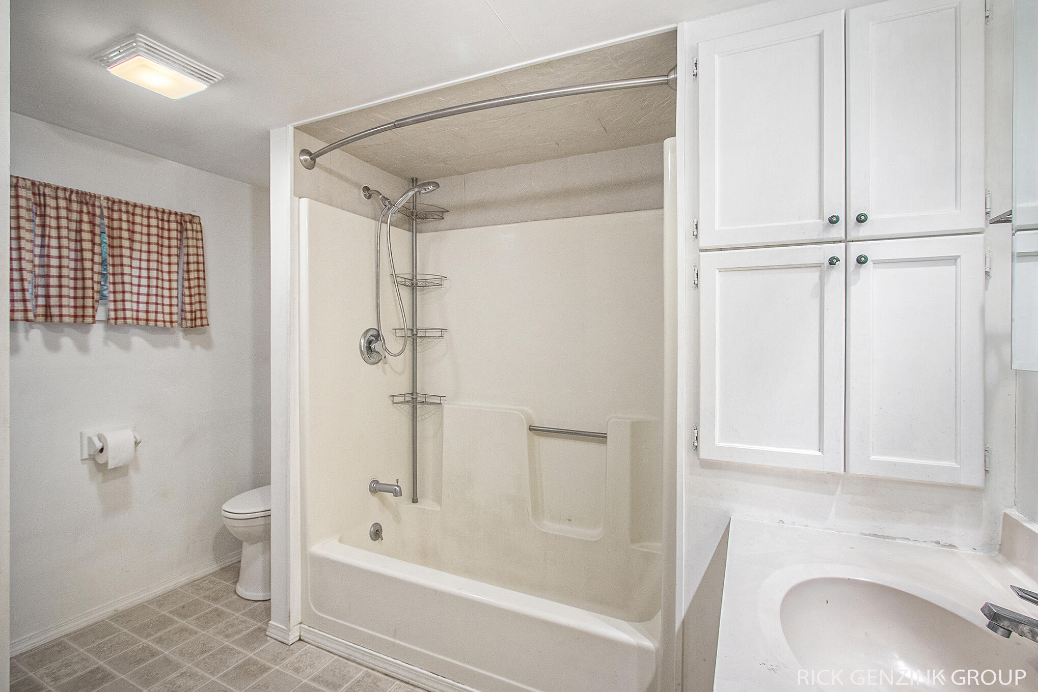 955 54th Street Property Photo 10