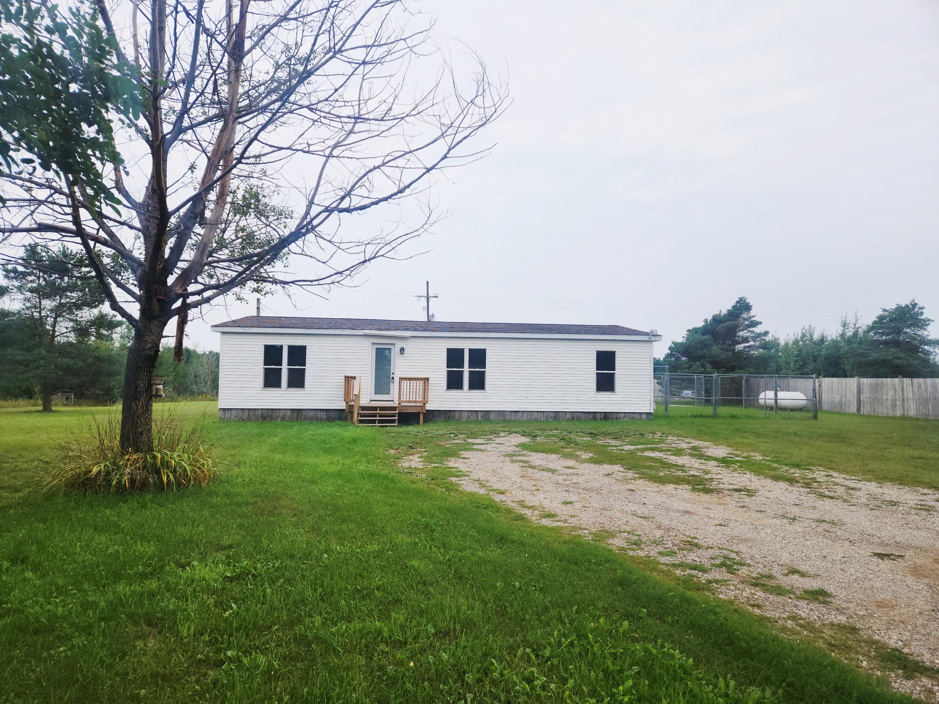 5960 S 25 Road Property Photo 1