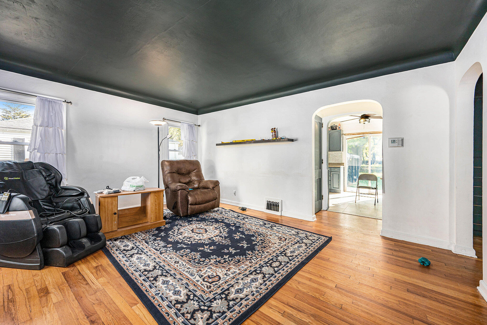 2428 Glendale Boulevard Property Photo 4