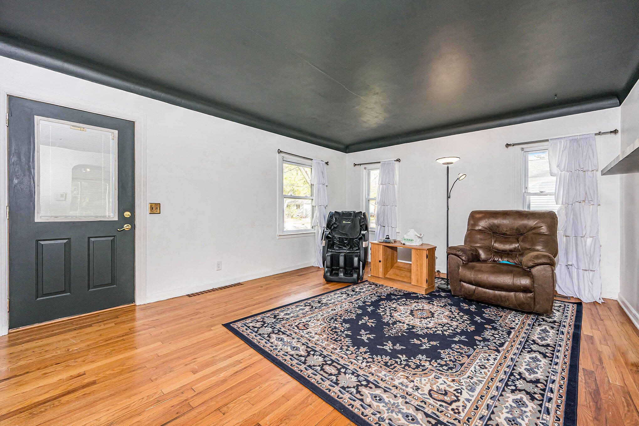 2428 Glendale Boulevard Property Photo 5