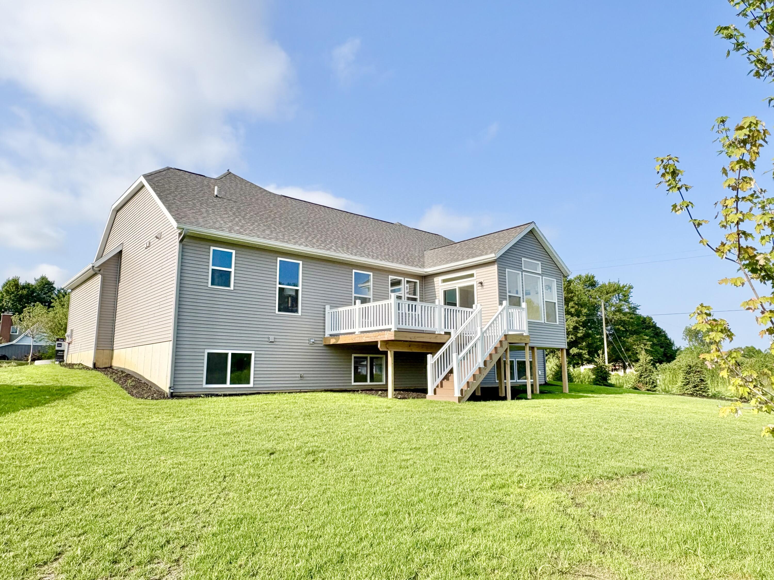3563 Conrail Drive Property Photo 4
